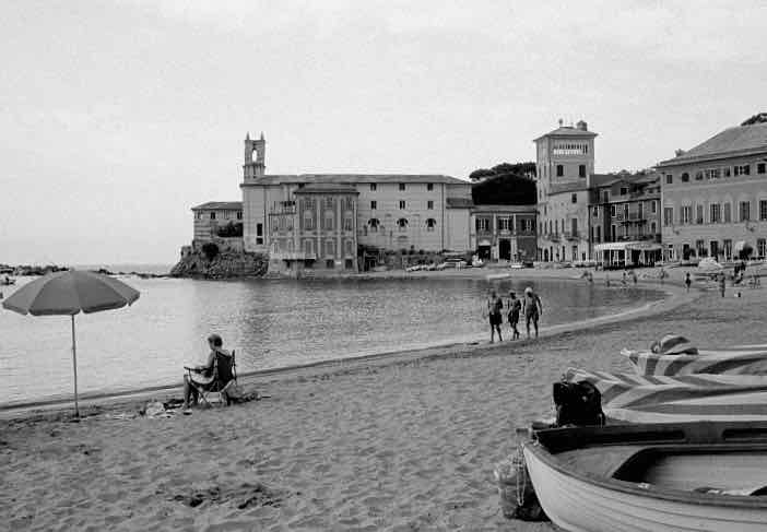 Film photo shot on Foma Fomapan 100 Classic with a Canon EOS 3, developed at Home / Self-Developed, by Francesco Mocellin
