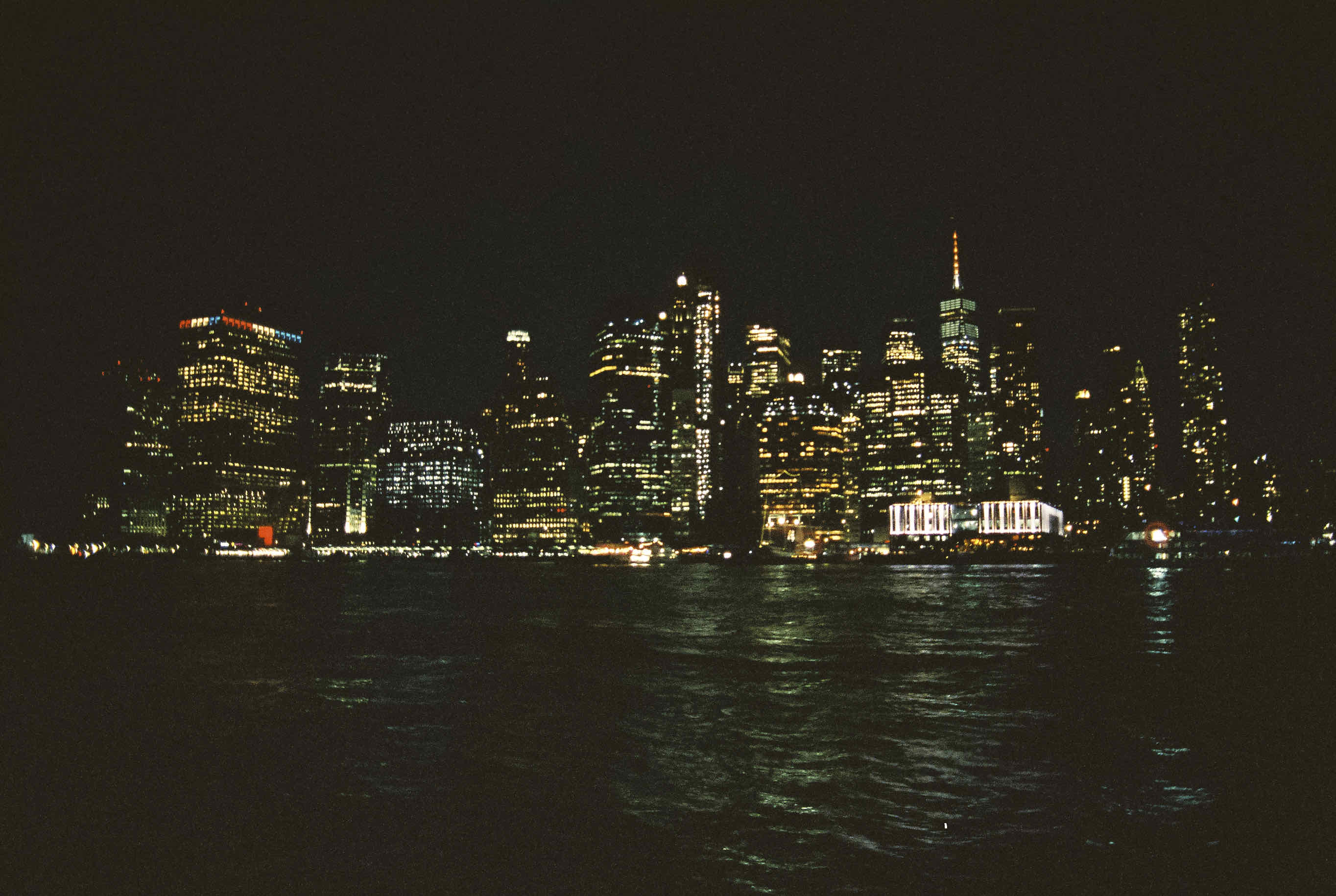 Lights of Manhattan shot on Cinestill 800T with a Minolta XG-9, developed at Miyagi Studio, by Alber