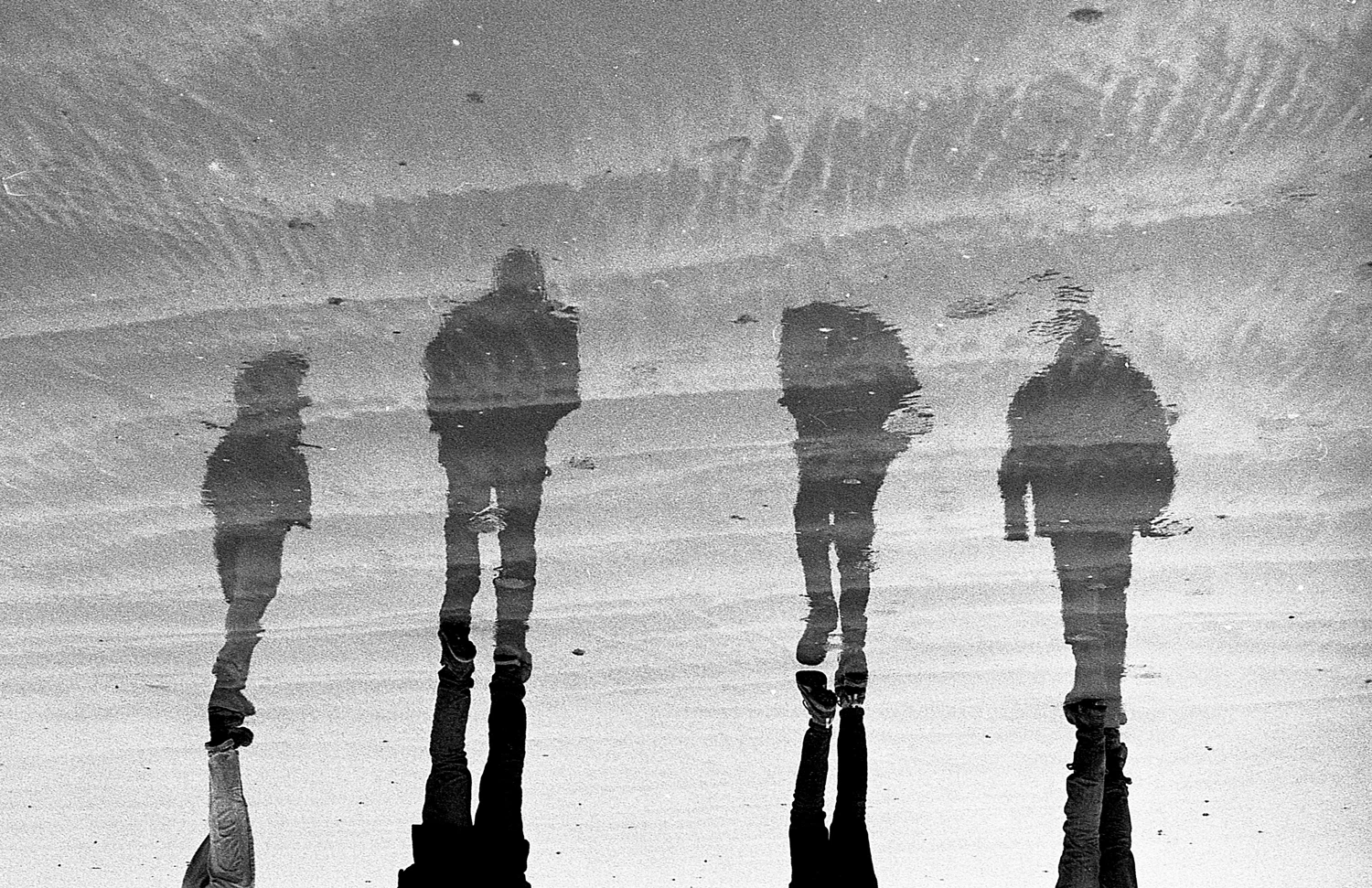 Upside down shot on Ilford HP5 Plus 400 with a Vivitar V50, by Elia
