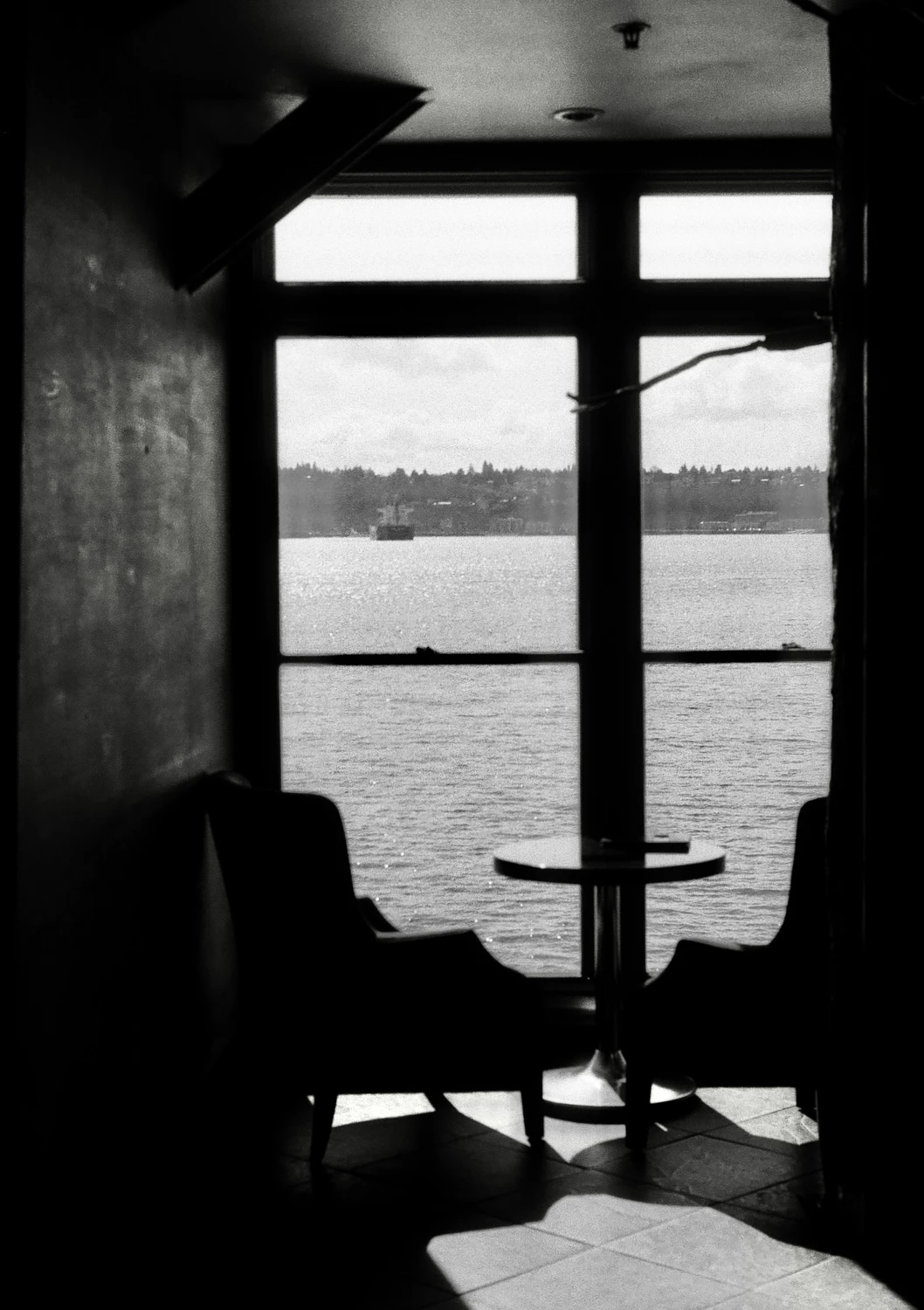 A certain kinda light shot on Kosmo Foto Mono 100 with a Olympus Pen F, by Dylan Martisius