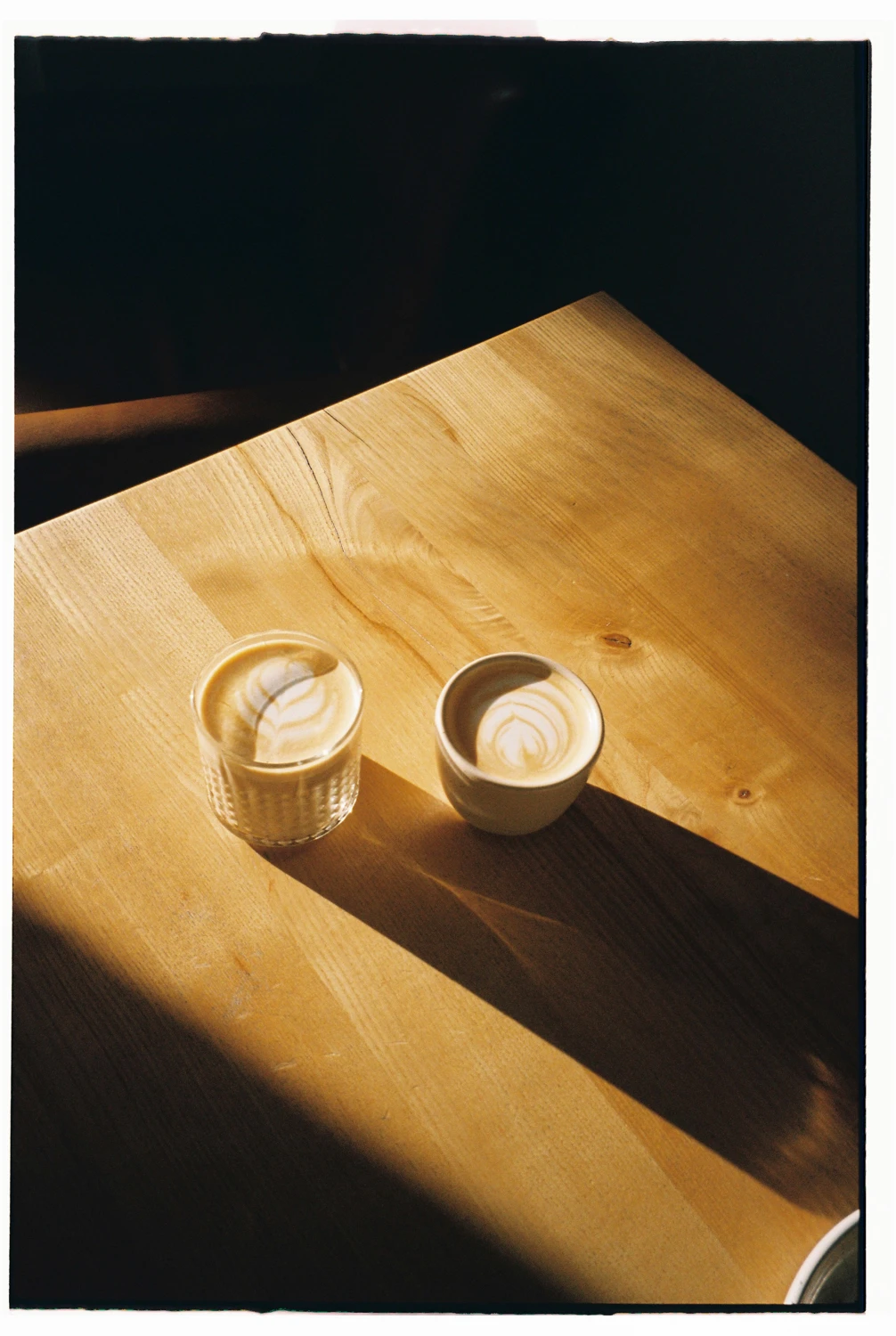 Latte shot on Kodak UltraMax 400 with a Canon Prima 90U II, developed at Carmencita, by Samuel Ferreira