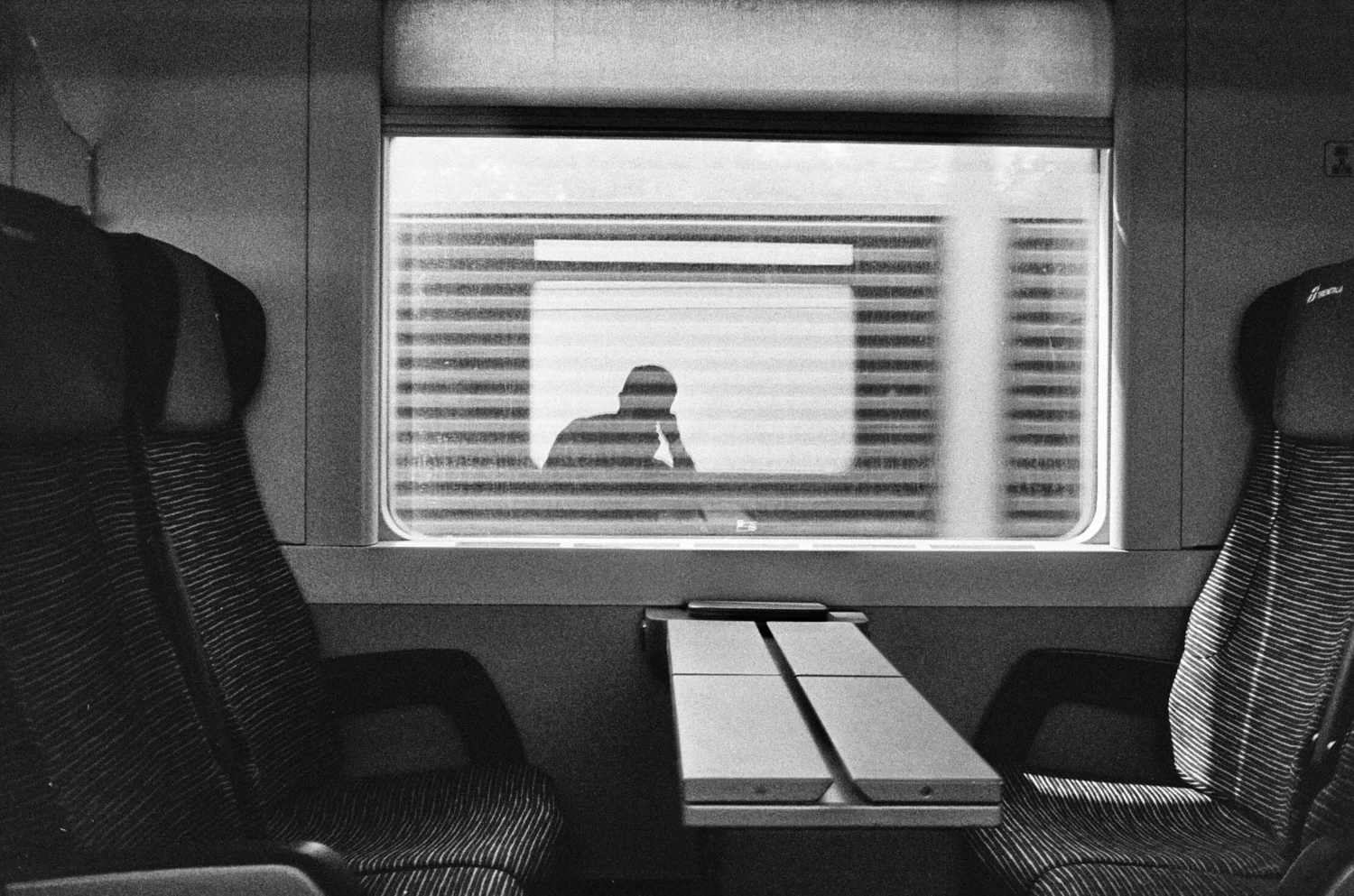 Dans le train shot on Ilford HP5 Plus 400 with a Minox 35 GT, by Adrien Dedouz