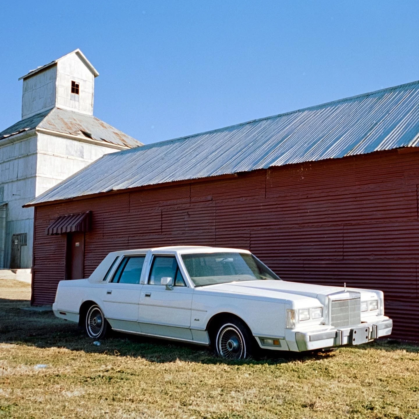 Piedmont Lincoln shot on Kodak Portra 400 with a Ricoh GR1, by Cray