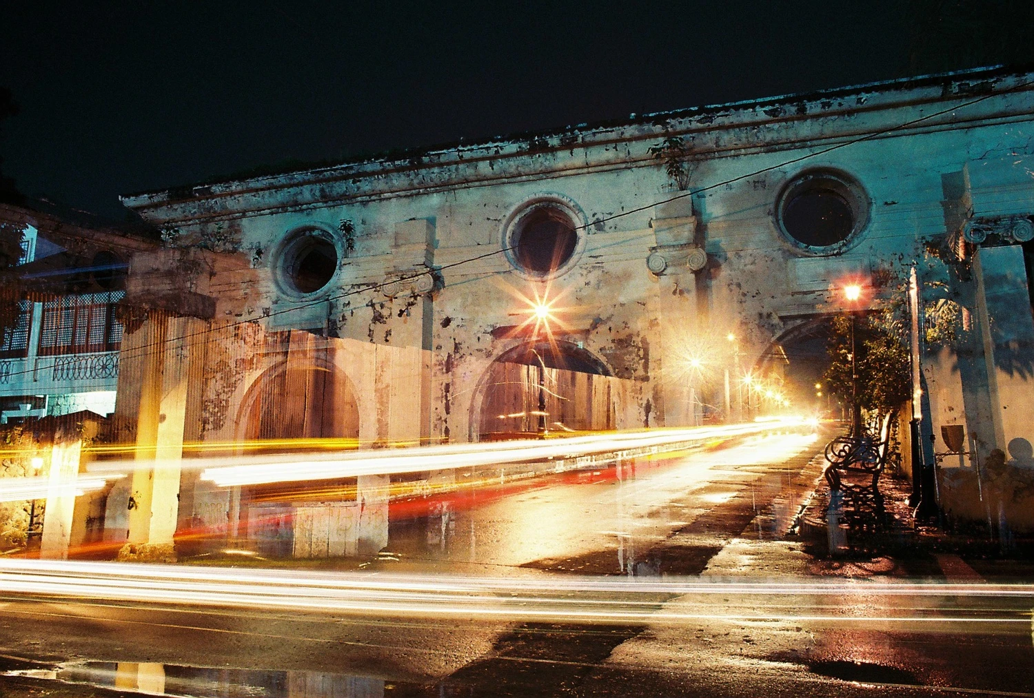 Intramuros shot on Kodak Ultima 100 with a Canon A-1, by Marvin