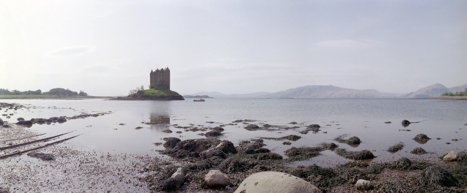 The Castle of Aaaaarrrrrrggghhh shot on Agfa Vista Plus 200 with a Horizon 202, by elkarrde