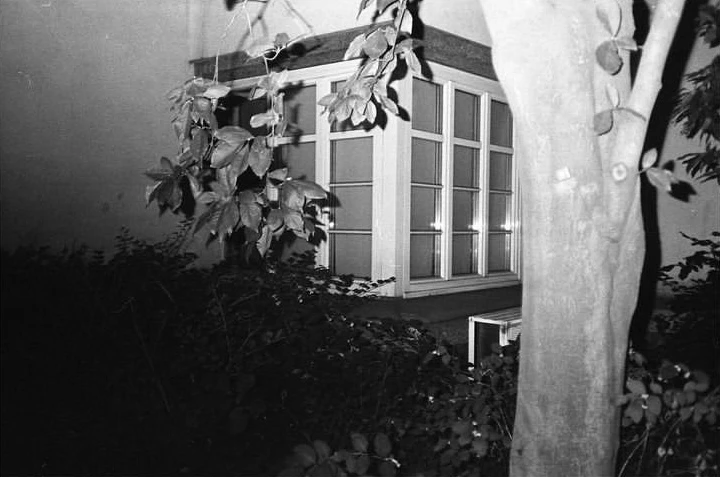 Crime Scene OTK shot on Kodak T-Max 400 with a Yashica T3, by Stefan Pum