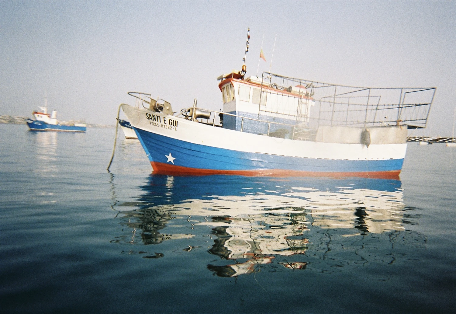 Baía de Cascais shot on Kodak Gold 200 with a Kodak waterproof disposable camera, by Luís Vila-Lobos