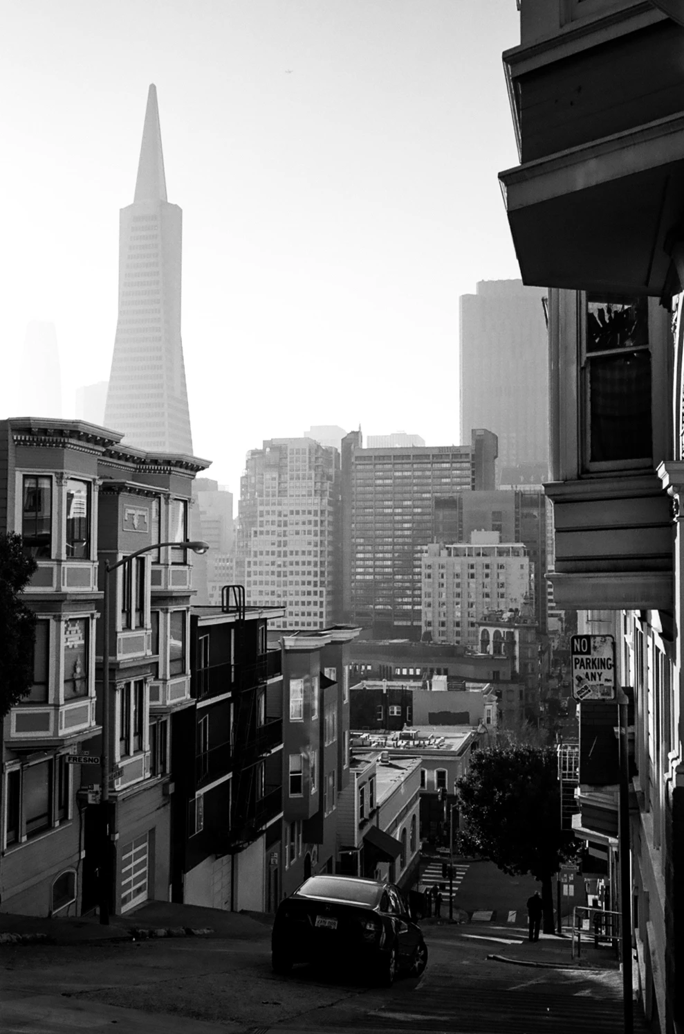 San Francisco shot on Kodak T-Max 400 with a Leica M4-2, by Jordan