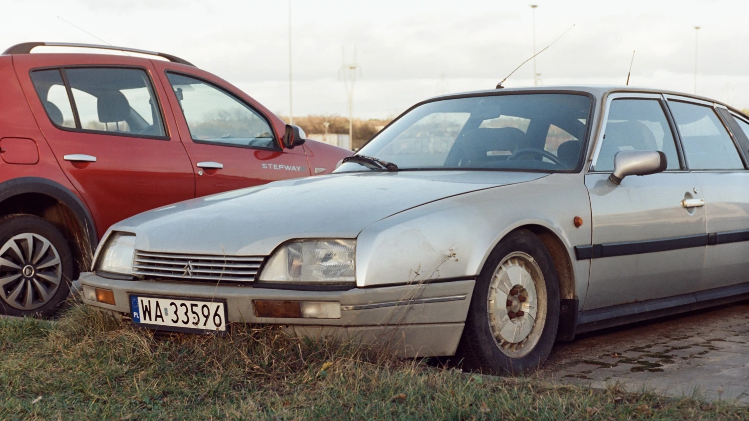 Abandoned Citroën CX shot on Kodak Vision 3 250D with a Zenit ET, developed at Czarno-Białe, by Gost