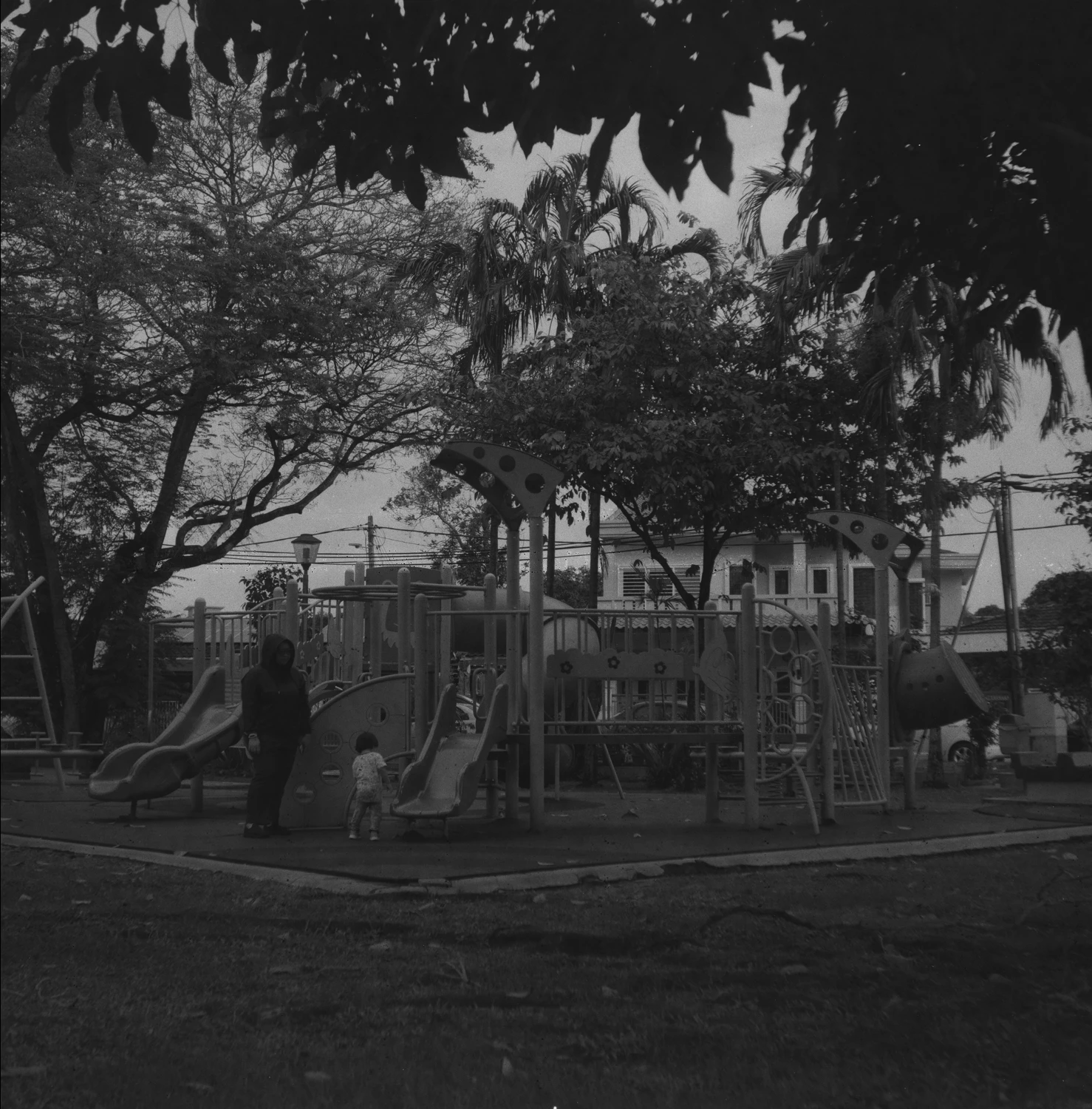 Playtime in observation shot on Foma Fomapan 200 Creative with a GB Kershaw 450, by Ahmad Haziq