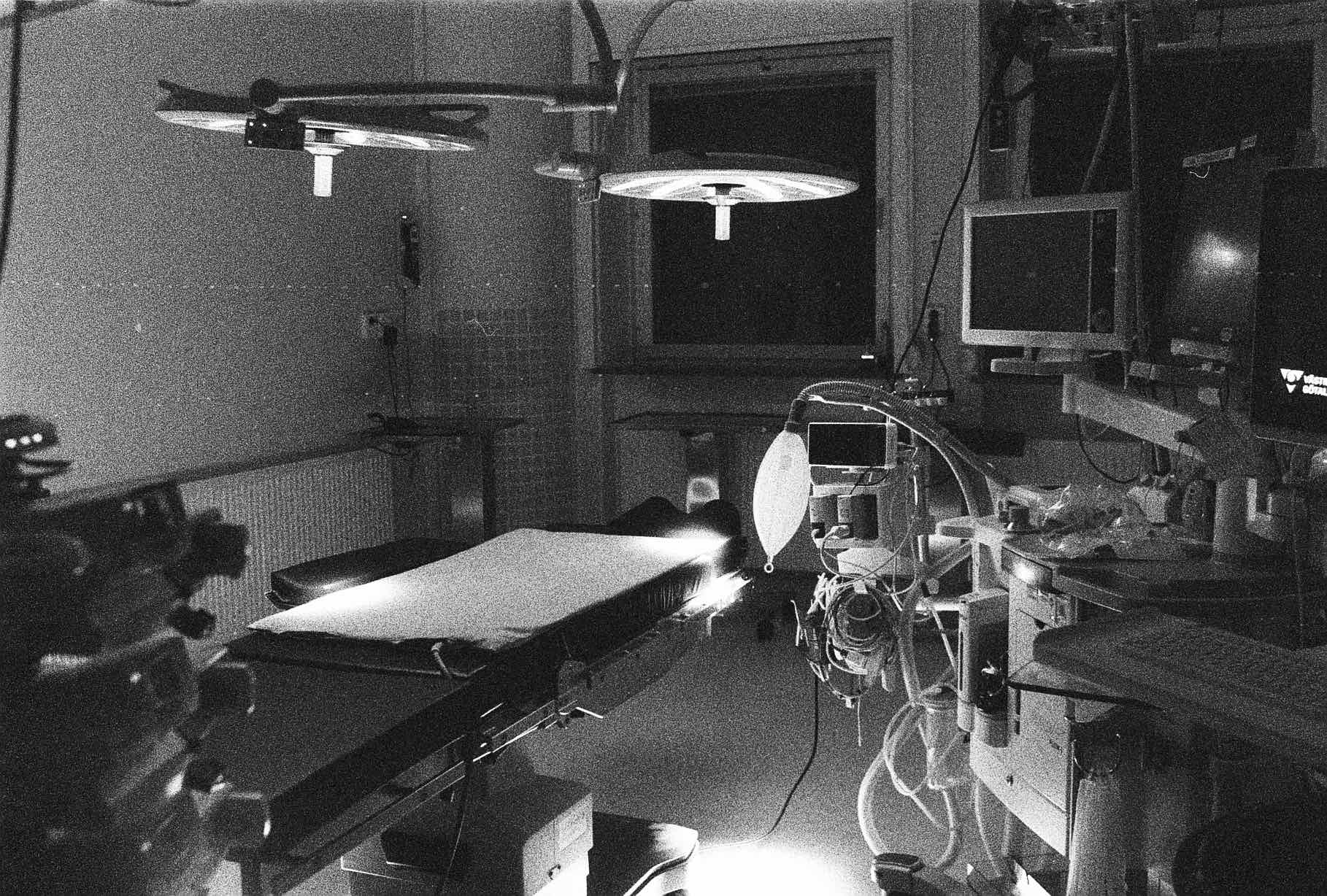 Harsh lights, sharp knives shot on Ilford Delta 3200 with a Nikon FM2, developed at Götaplatsen foto, by Green