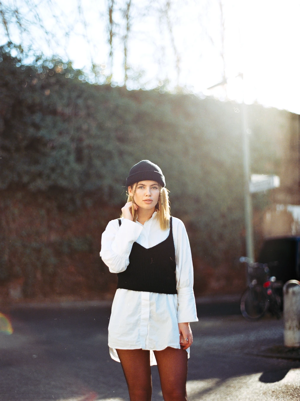 Anna shot on Kodak Portra 160 with a Contax 645, developed at viertel vor 8, by kayserlich