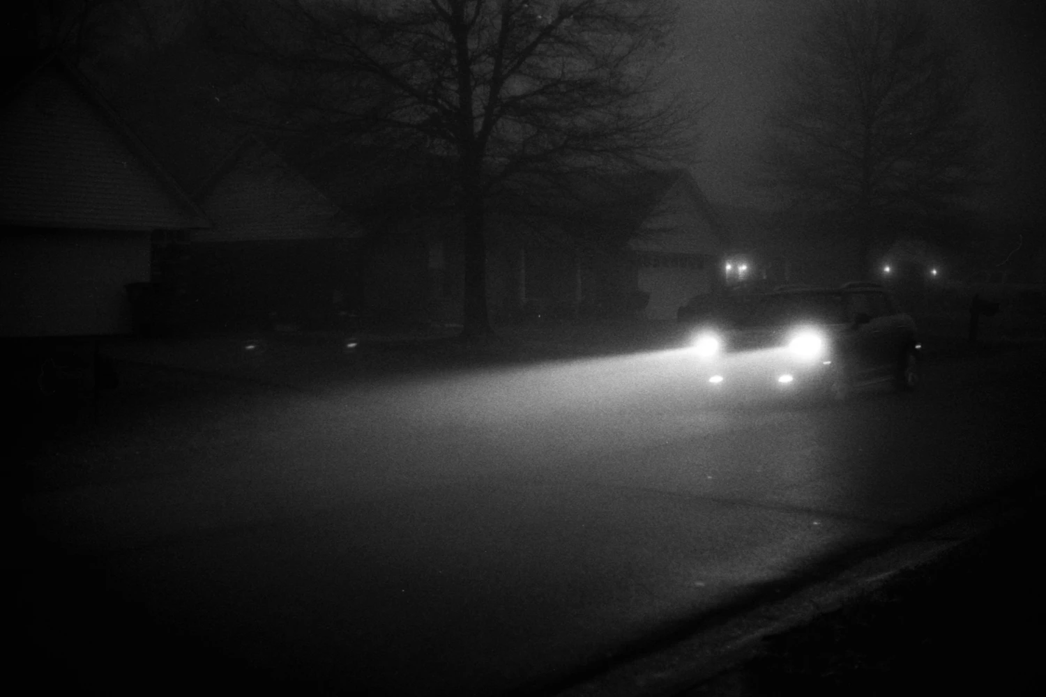 Film photo shot on Ilford HP5 Plus 400 with a Yashica Electro 35 GT, by menwuur