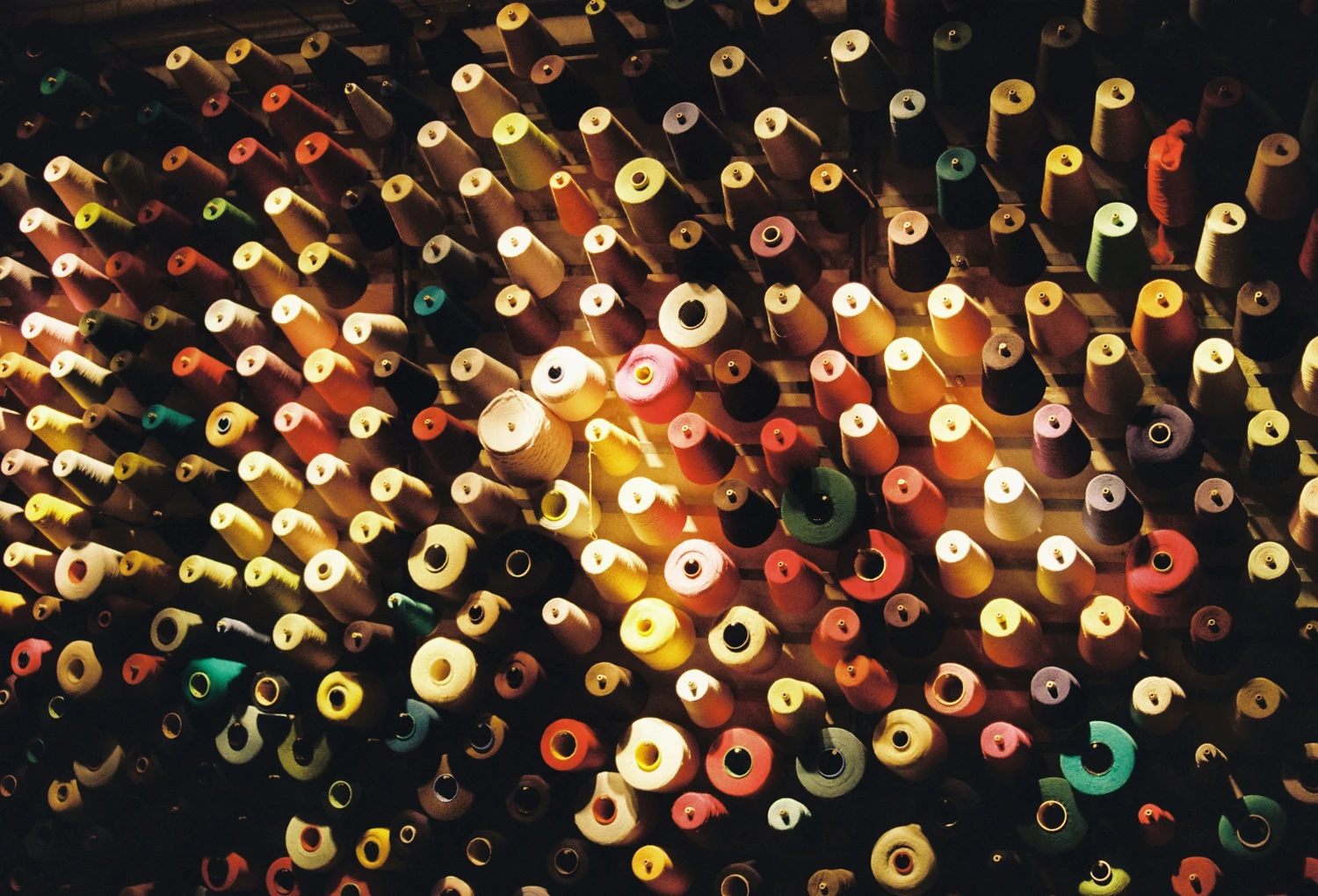 Multicolour threads shot on Kodak UltraMax 400 with a Canon EOS 300V, by Totch
