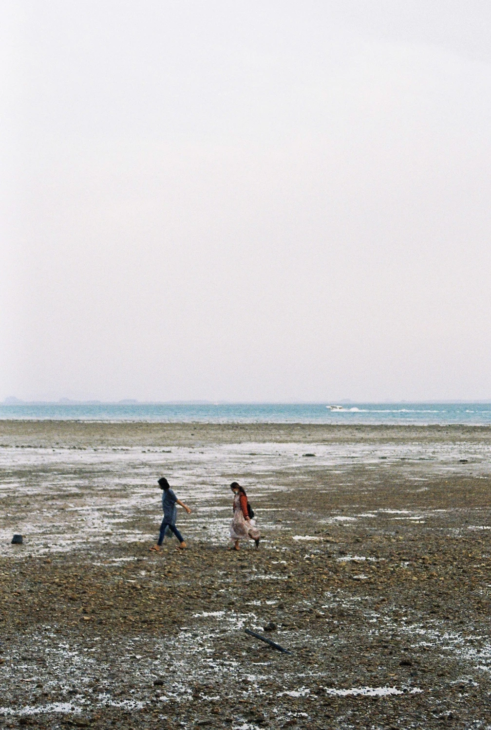 Low tide in Railey shot on Kodak UltraMax 400 with a Yashica FX-7, developed at Photocity Ladphrao