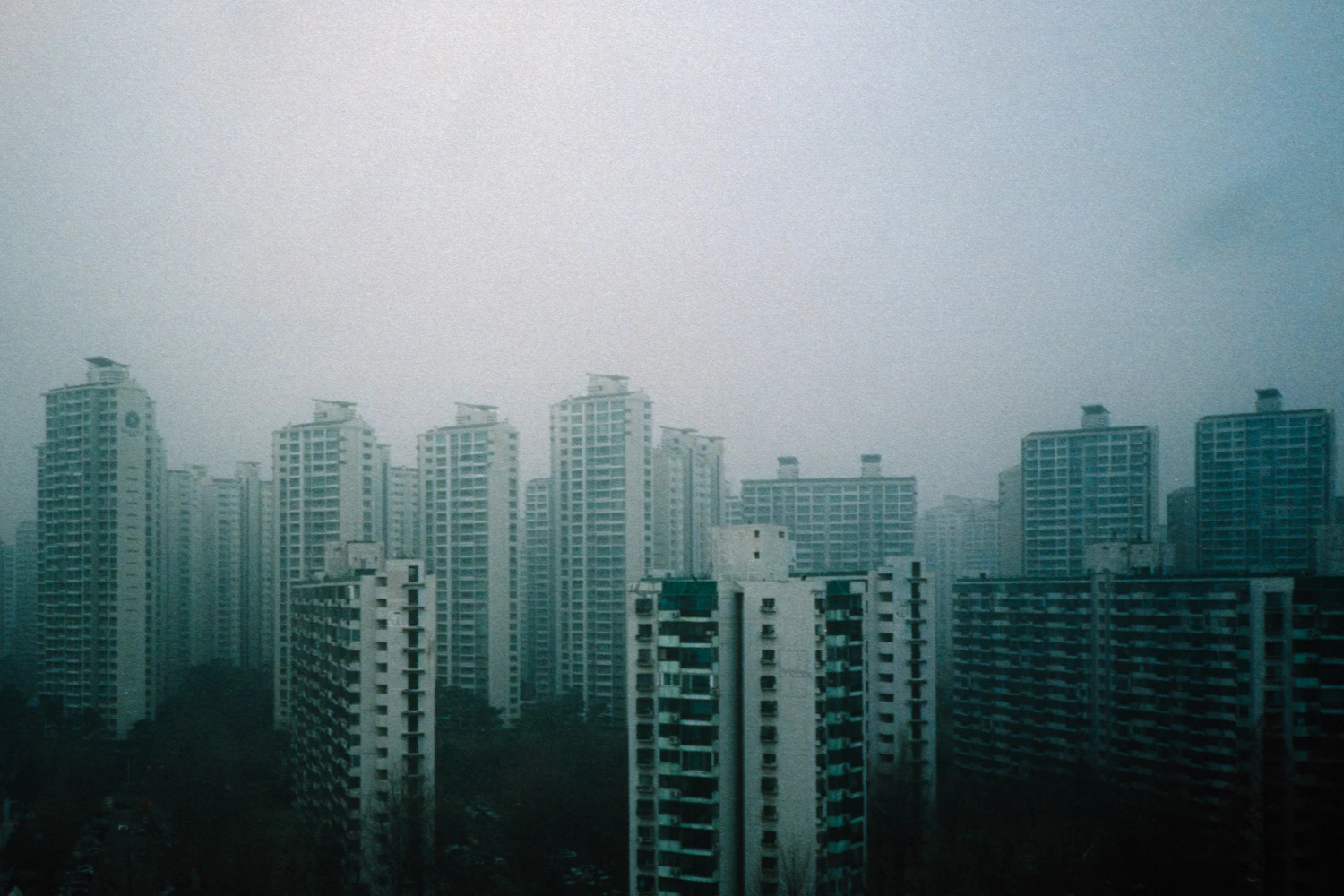 Gloomy Seoul shot on Cinestill 800T with a Yashica T3, by Philipp Götze
