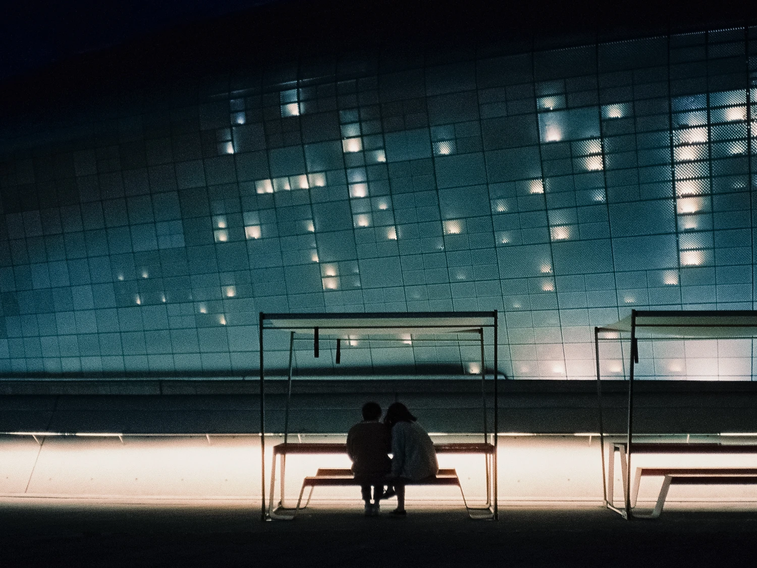 I got you shot on Cinestill 800T with a Yashica T3, by Philipp Götze