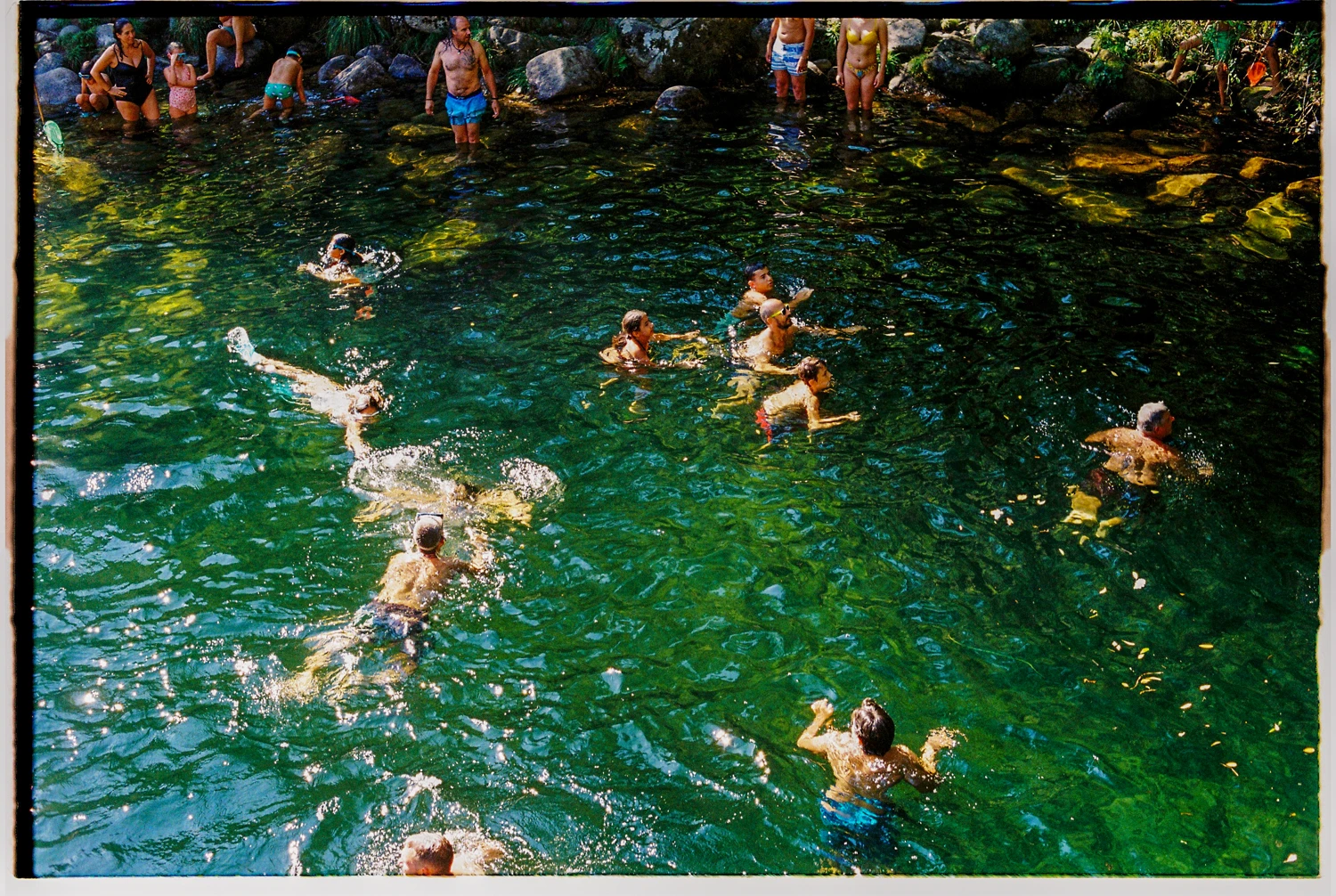 Film photo shot on Kodak UltraMax 400 with a Pentax K2, developed at Carmencita, by Hugo Carvalho