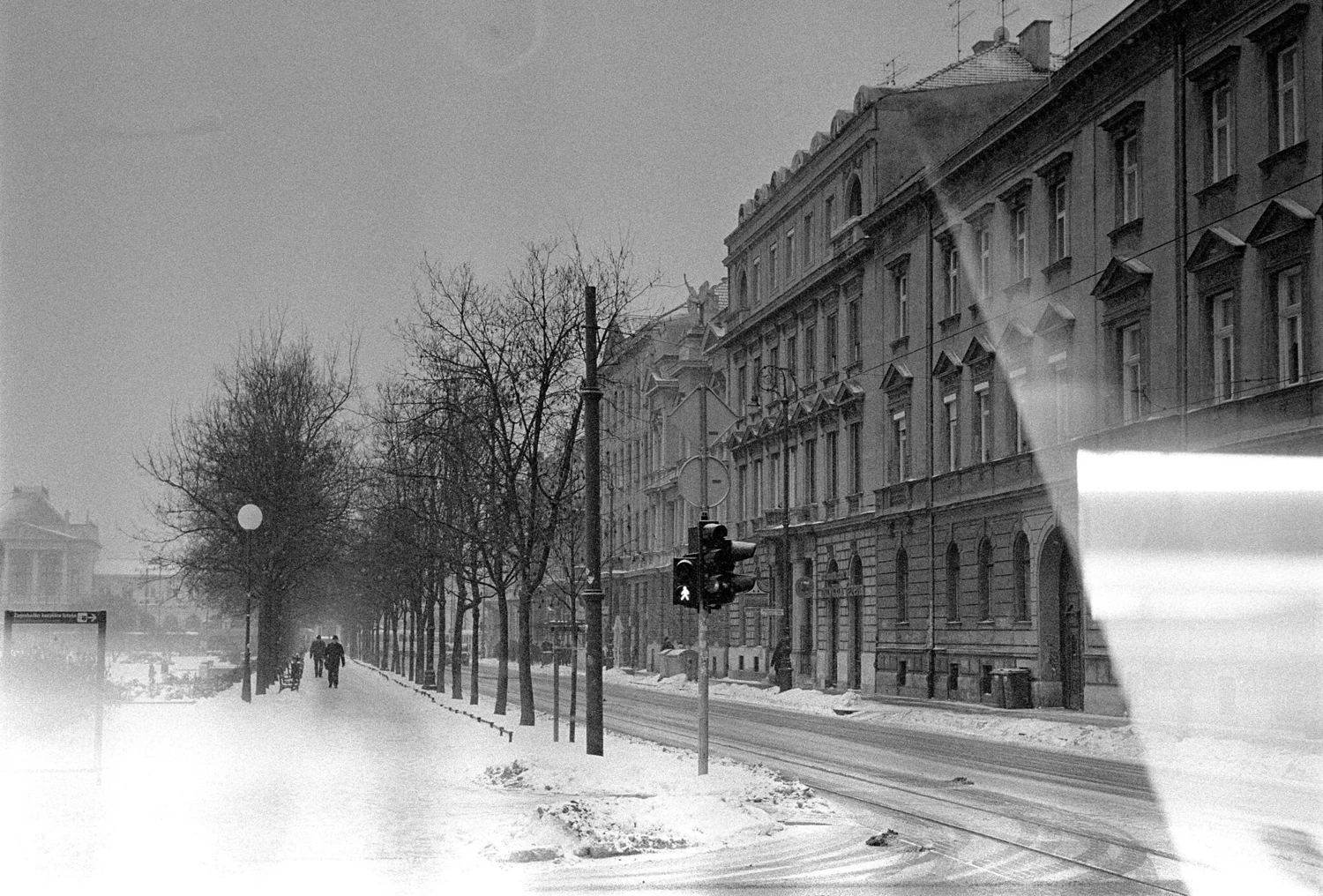 Snow days shot on eFKe KB400 with a Kiev 4M, developed at Home / Self-Developed, by elkarrde