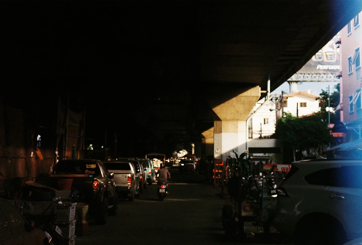 Bangkok created a new sky shot on Kodak UltraMax 400 with a Yashica FX-7