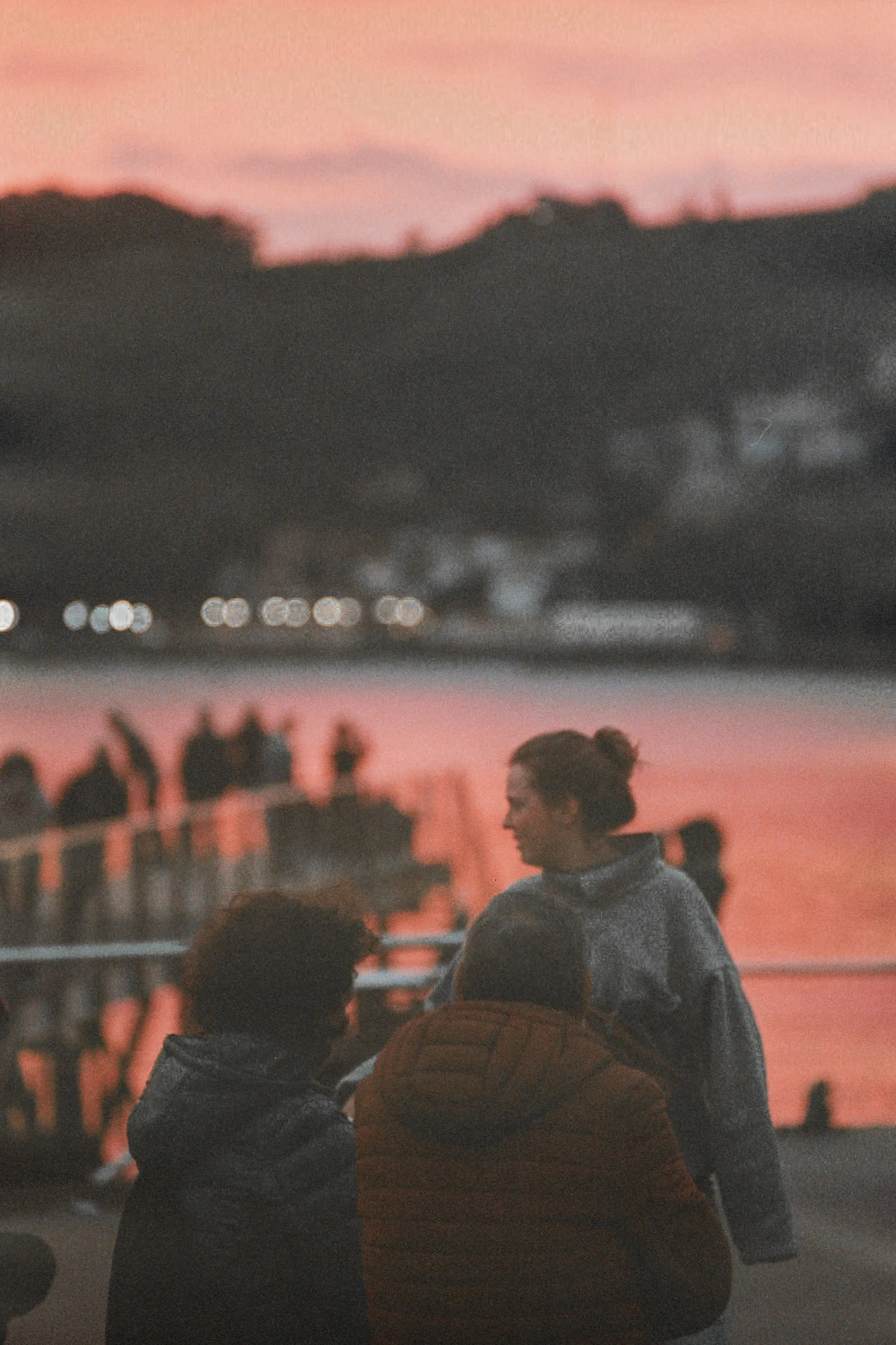 Un atardecer en Donostia shot on Kodak Portra 800 with a Pentax MV1, developed at Fotoprix, by Guiller
