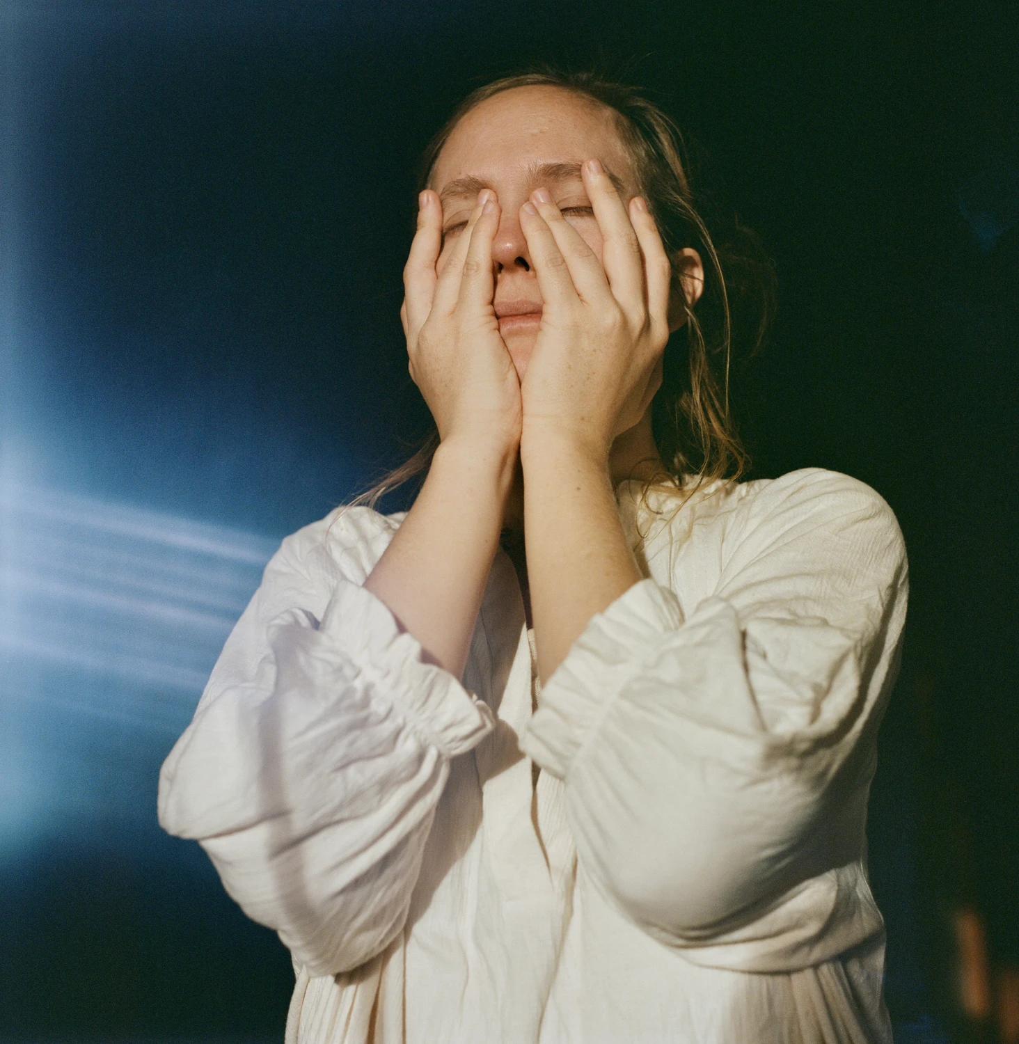 Sarah in herself shot on Kodak Portra 400 with a Hasselblad 2000 FCW, by Robster lobster