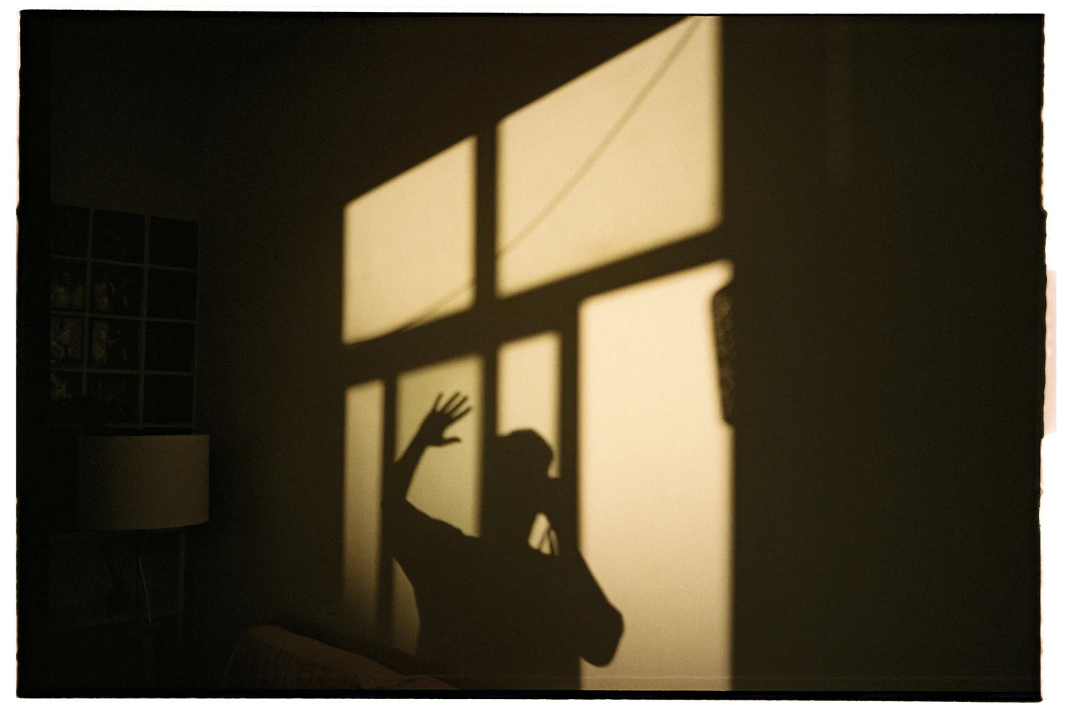 Home shot on Kodak UltraMax 400 with a Samsung AF Slim, by Samuel Ferreira