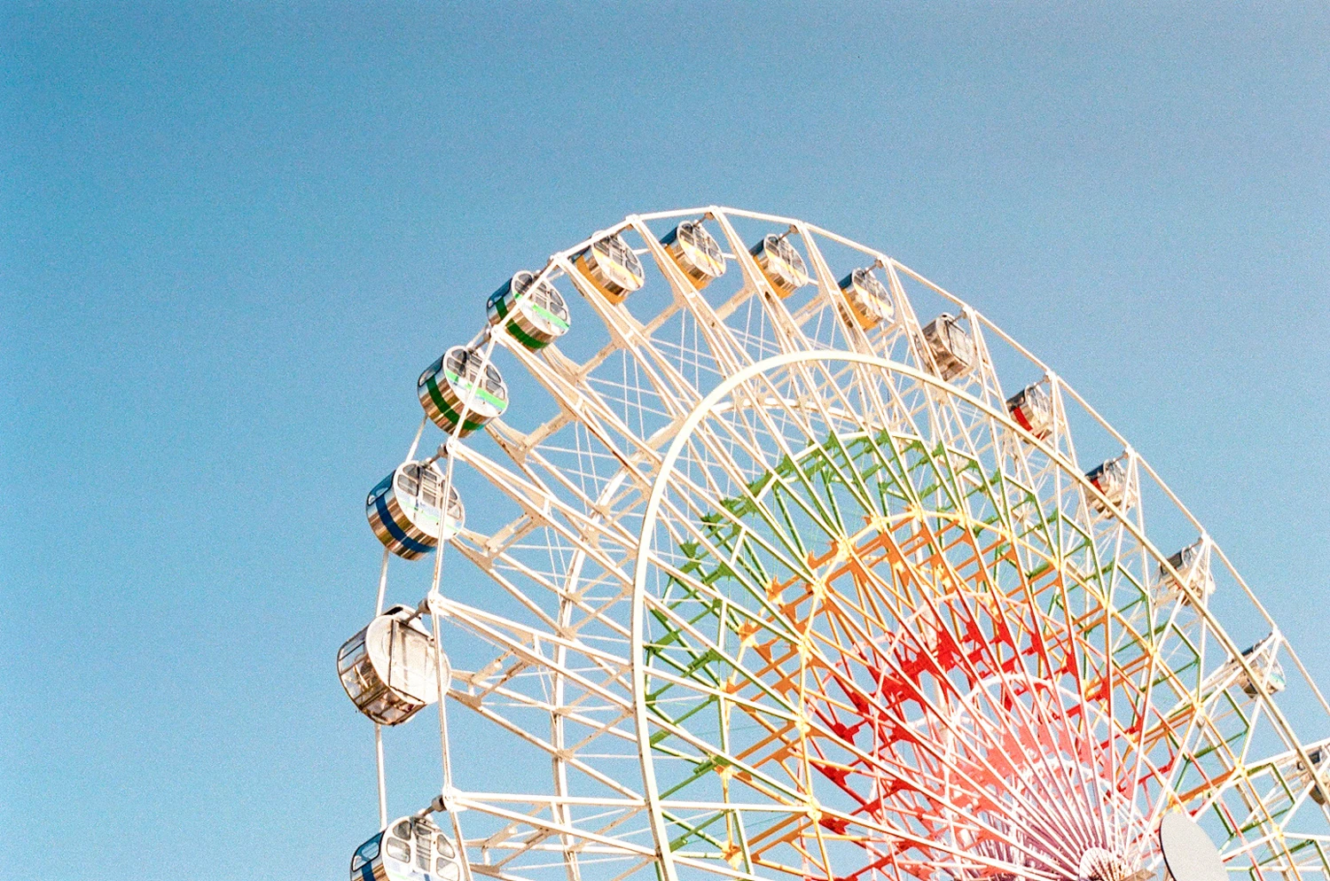 Ferris Wheel shot on Kodak ColorPlus 200 with a Yashica FX-7, by Don