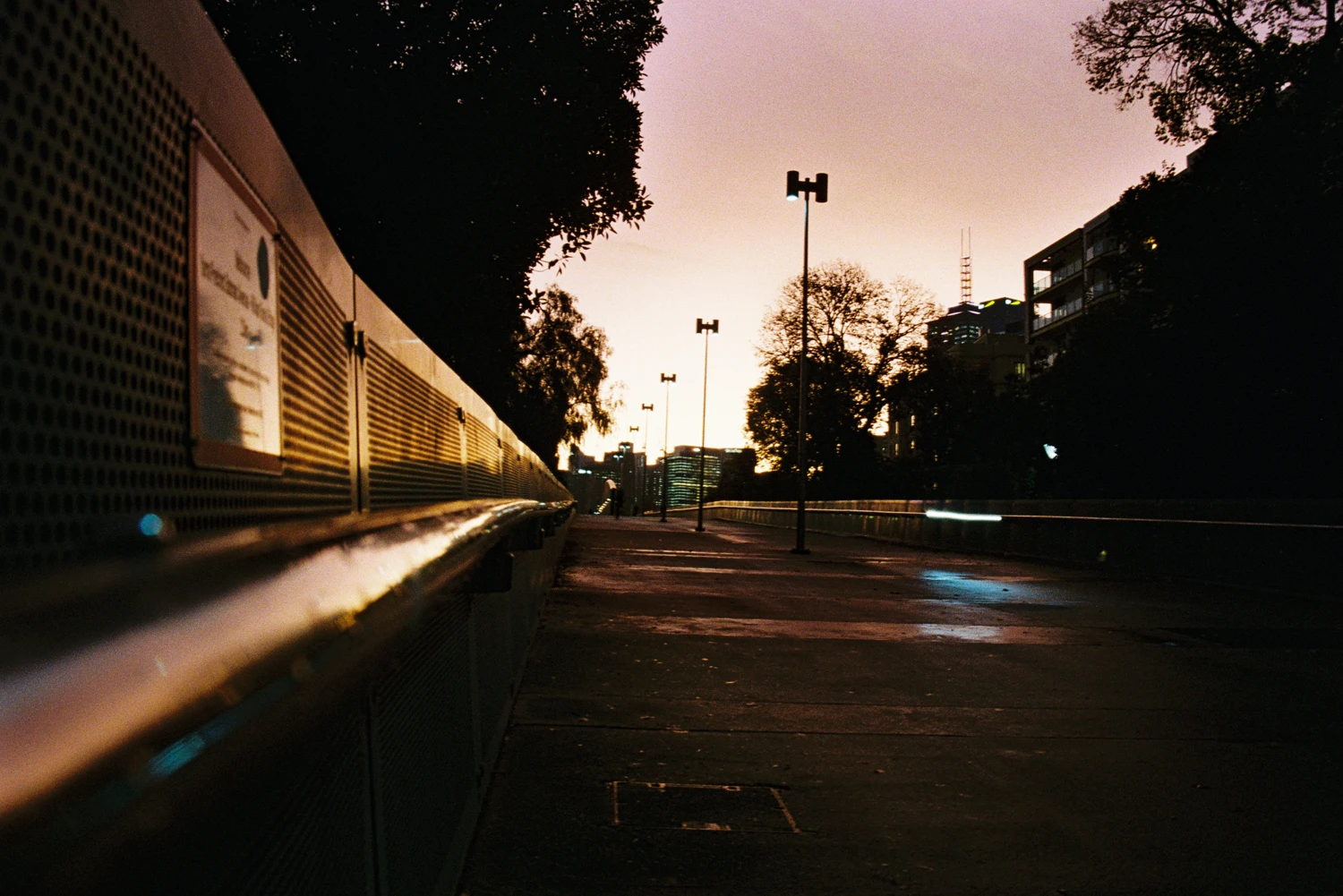 Dusk shot on Kodak UltraMax 400 with a Minolta X-300s, by Wil