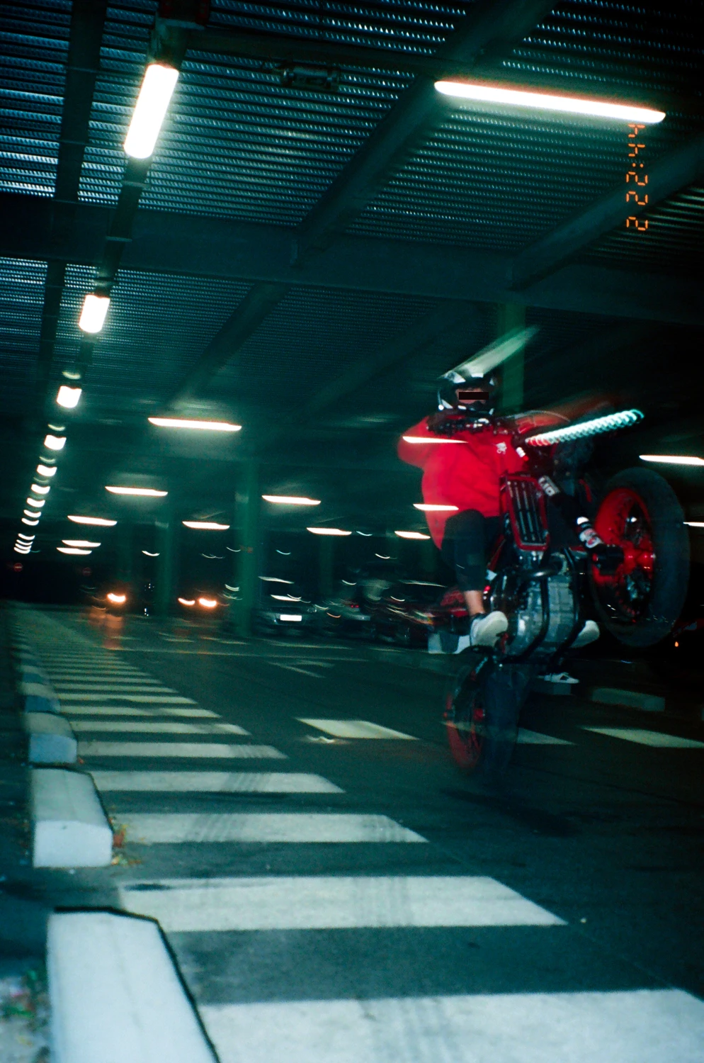 Bep bep bep bep shot on Kodak UltraMax 400 with a Canon Prima Zoom F Date, by elliott.xel