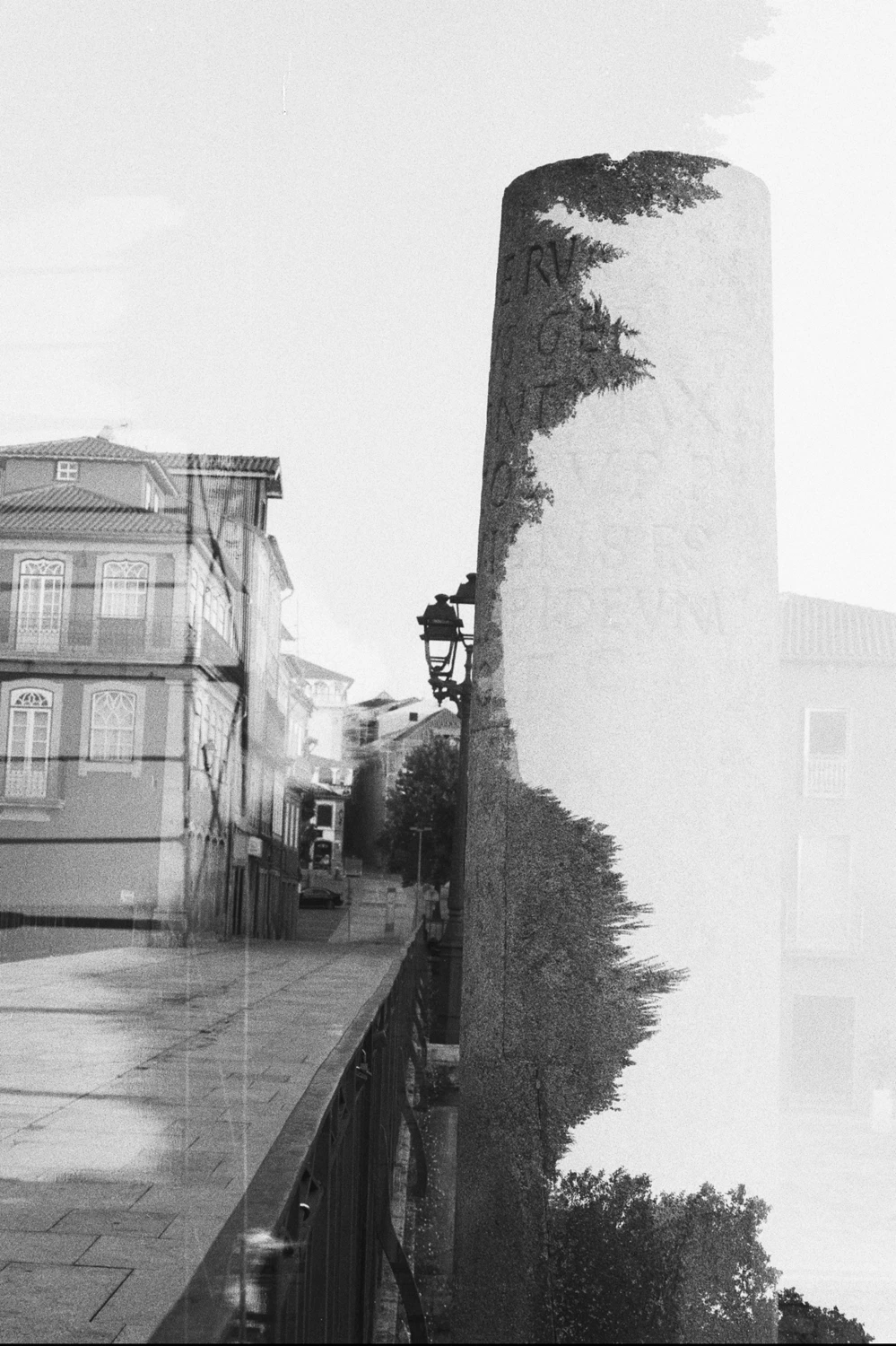 Dupla Exposição em Chaves shot on Rollei Paul & Reinhold with a Olympus OM-2N, by Vitor Silva