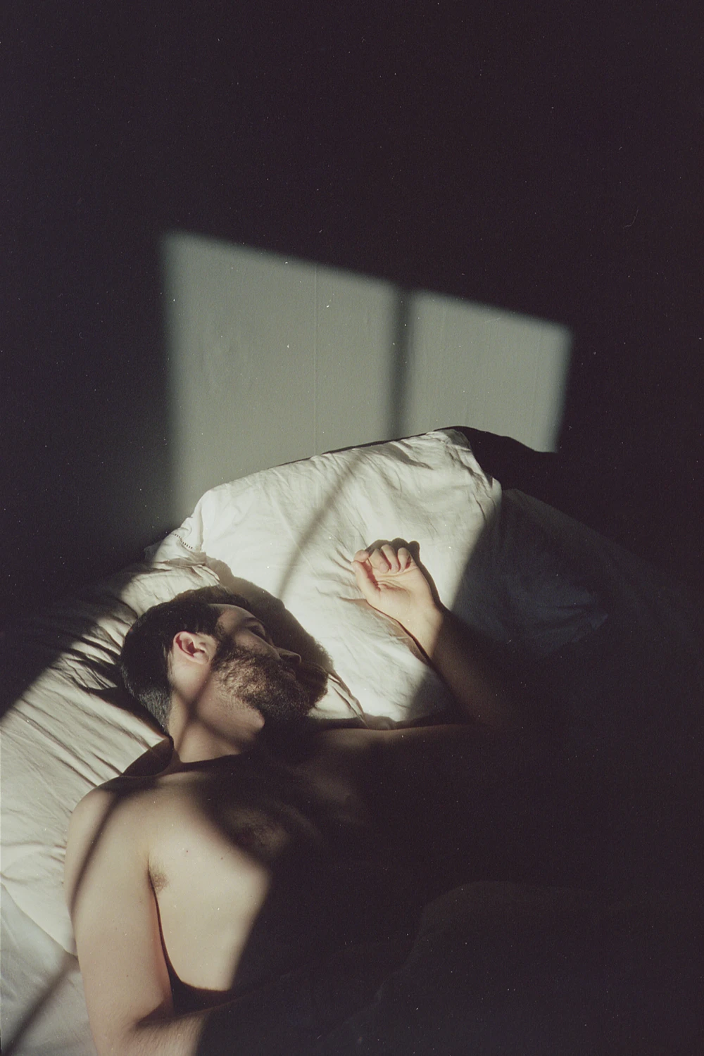 Matin shot on Fujifilm FujiColor C200 with a Minolta AF2, by Elia