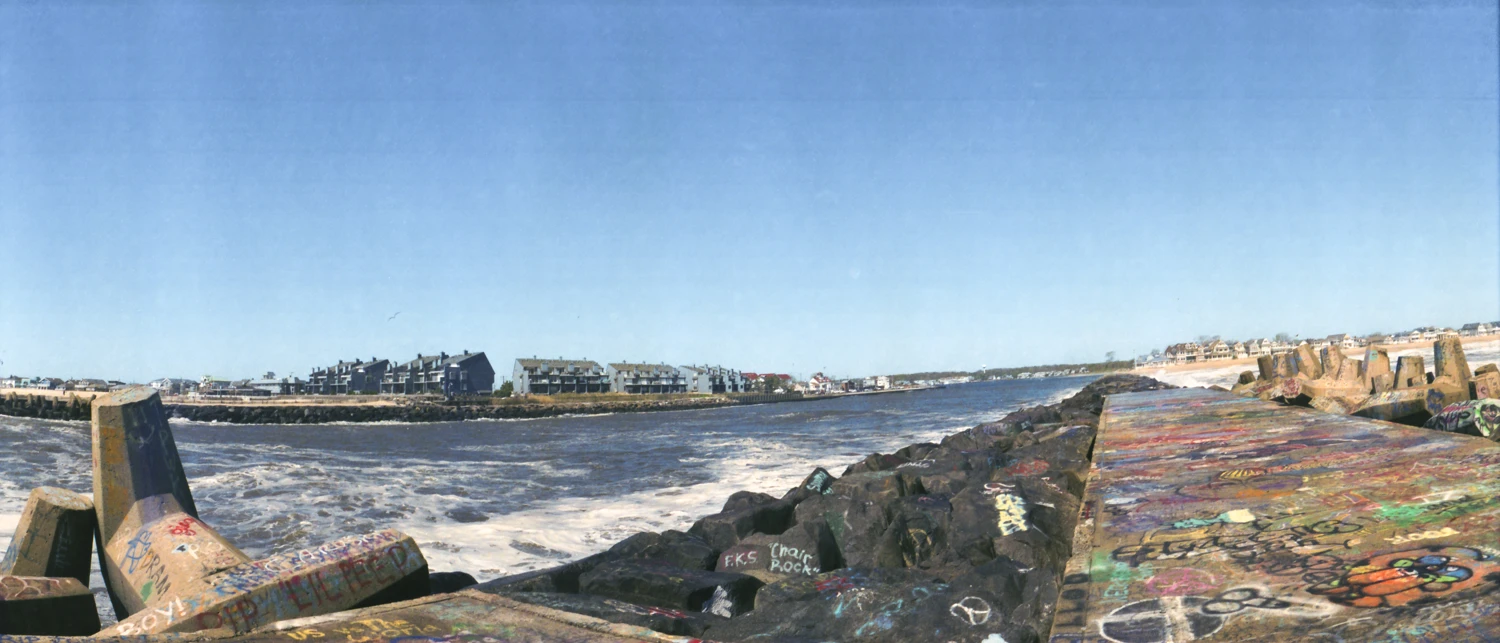 Film photo shot on Fujifilm FujiColor C200 with a Horizont, by Nick R