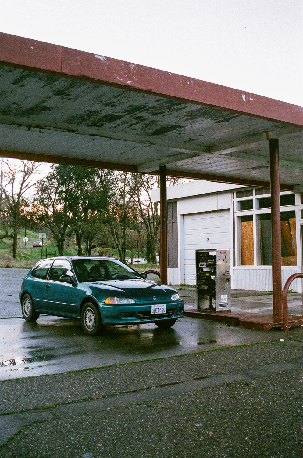 lucas’ 95 eg hatch shot on Fujifilm Superia X-TRA 400 with a Nikon N50, by Lucas Morace