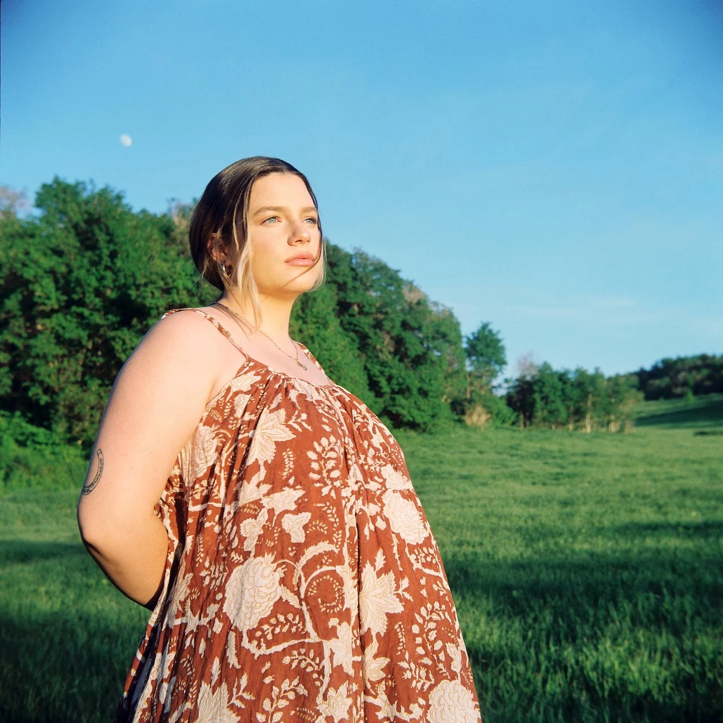 Portrait of Claire shot on Kodak Gold 200 with a Ricohflex Model VII, by austinanalog