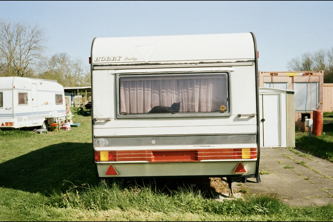 sunscreen shot on Kodak ColorPlus 200 with a Leica M2, developed at Film Speed Lab, by slxcke