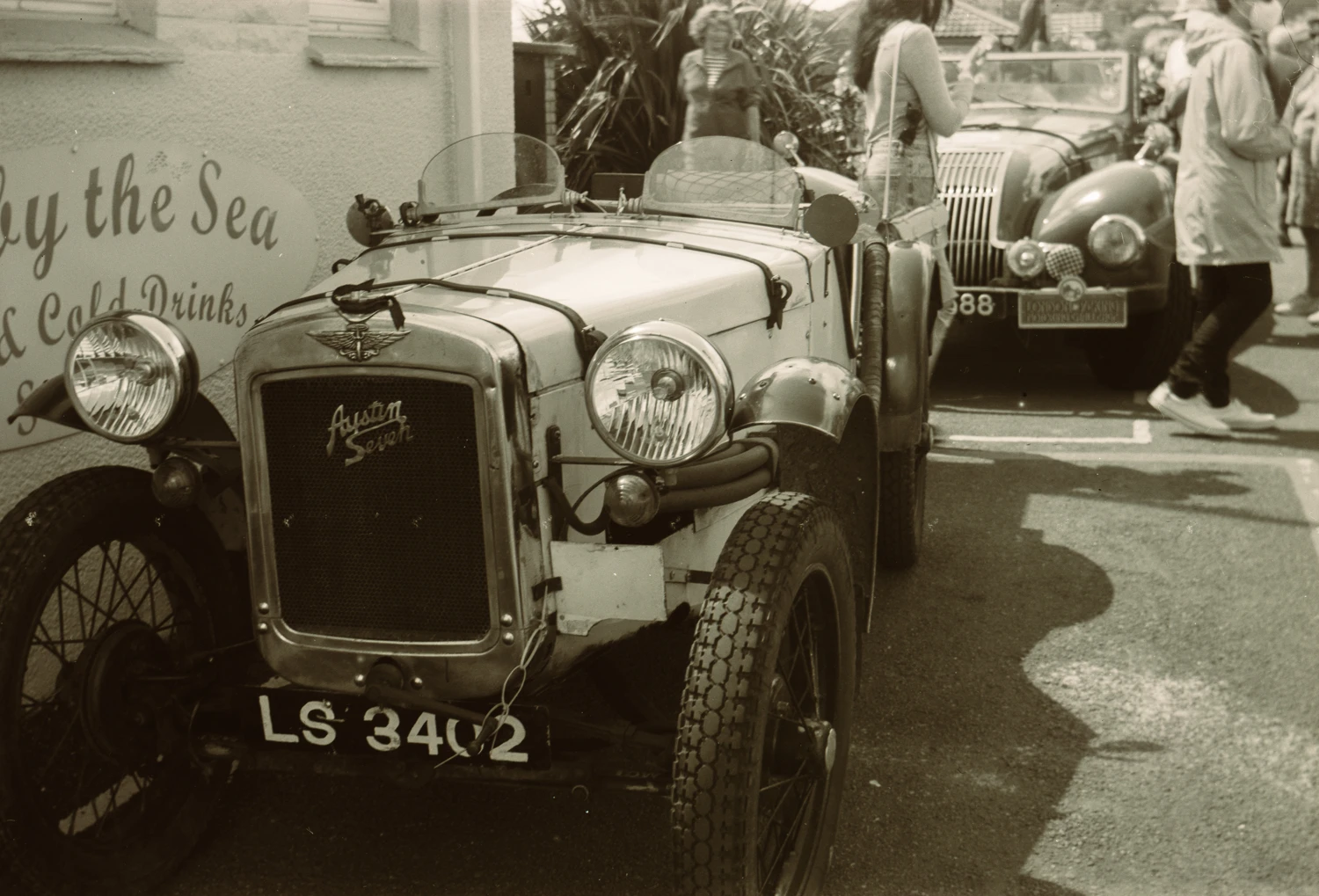 Old car, old camera shot on Foma Fomapan 100 Classic with a Kodak Pocket No. 1, by Mikey M