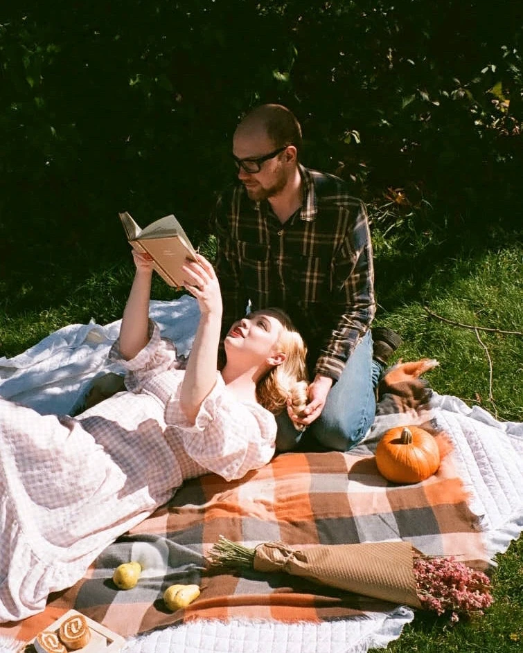 Sunday kind of love shot on Fujifilm FujiColor C200 with a Pentax Zoom 90 WR, by Becca