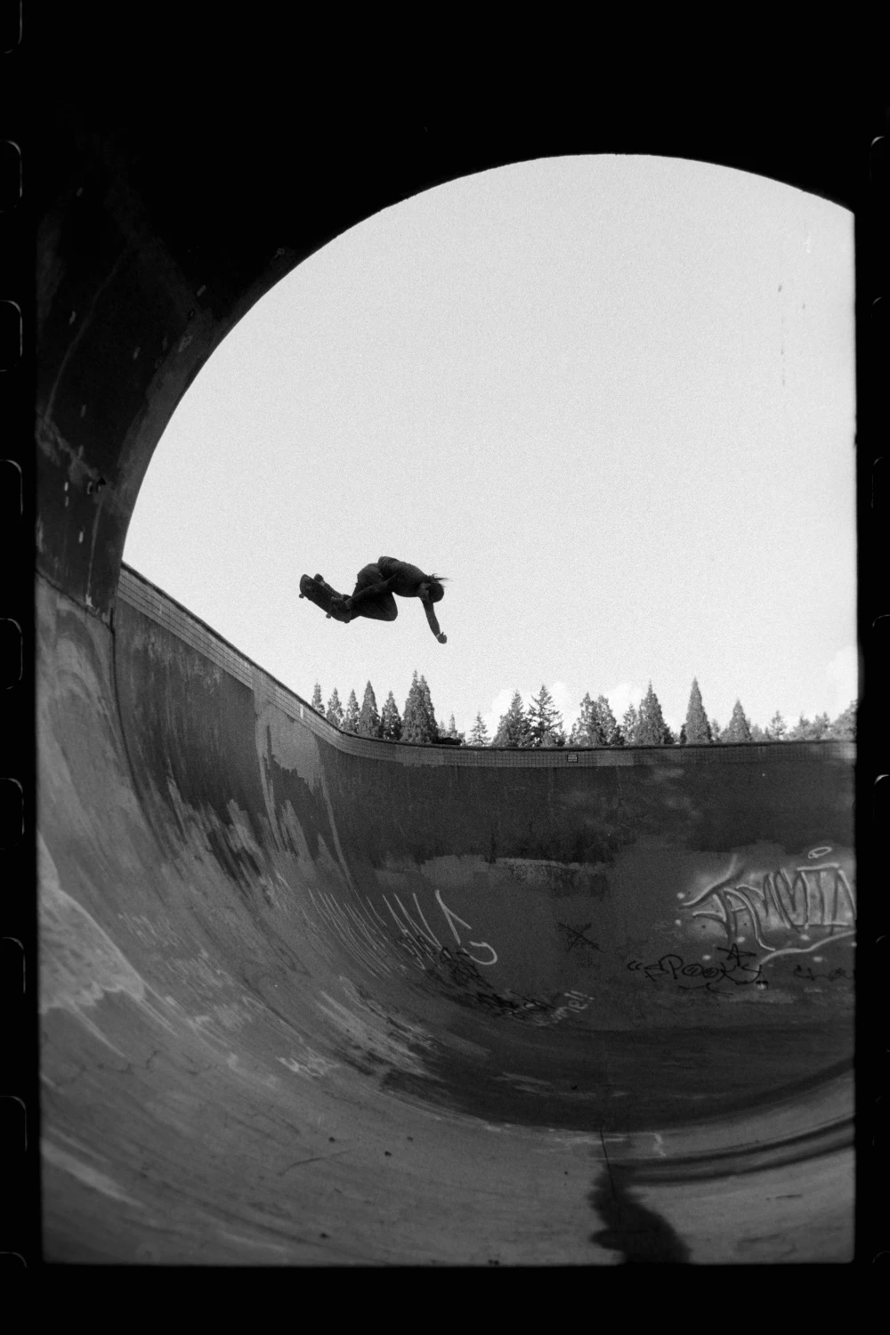 BSA shot on Dubblefilm Daily B&W 400 with a Nikkormat FT2, by Squid