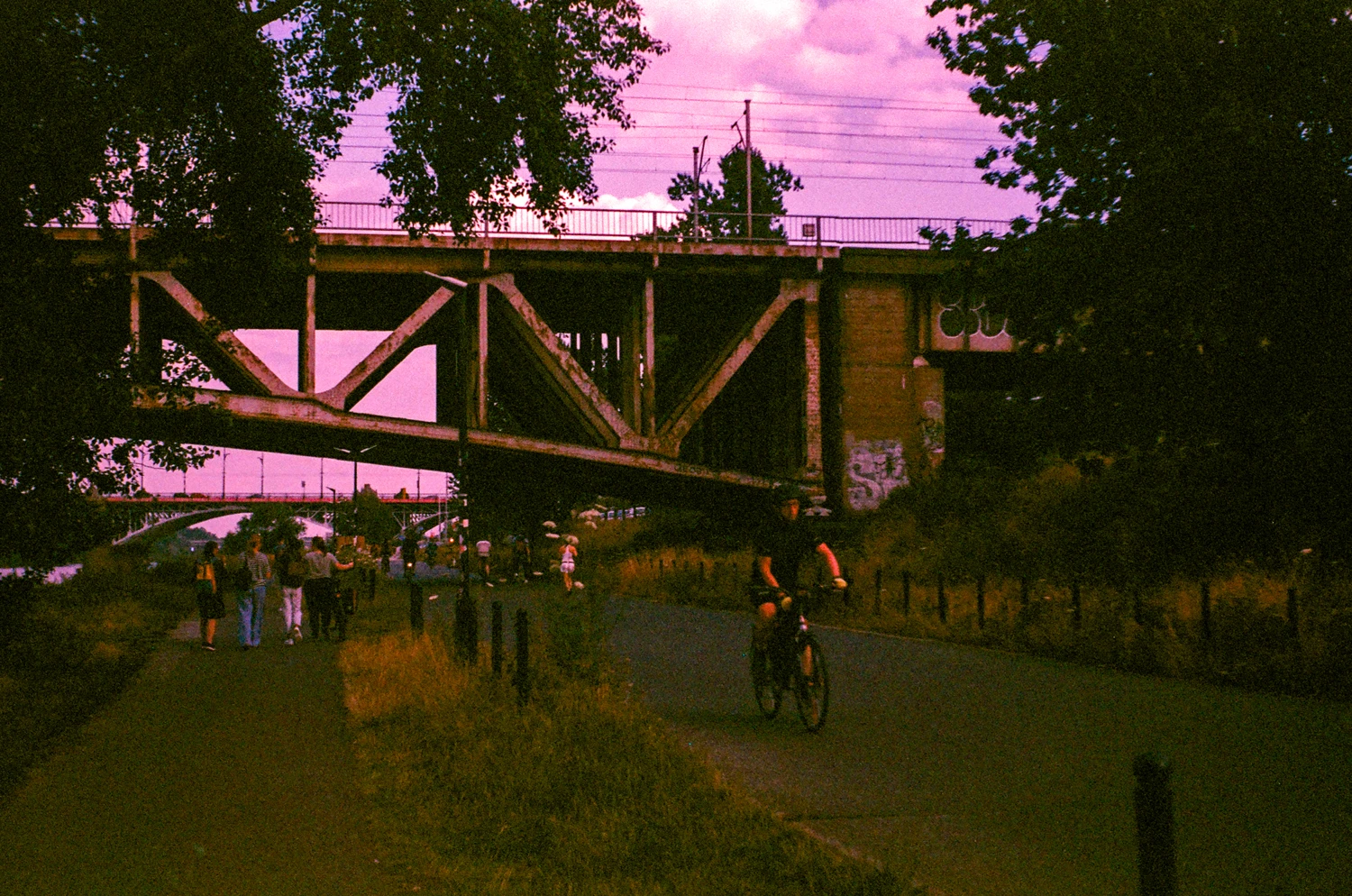 Summer in Warsaw-456 shot on Agfa Agfacolor XR200 with a Yashica Minister II, developed at Czarno-Białe, by Gost