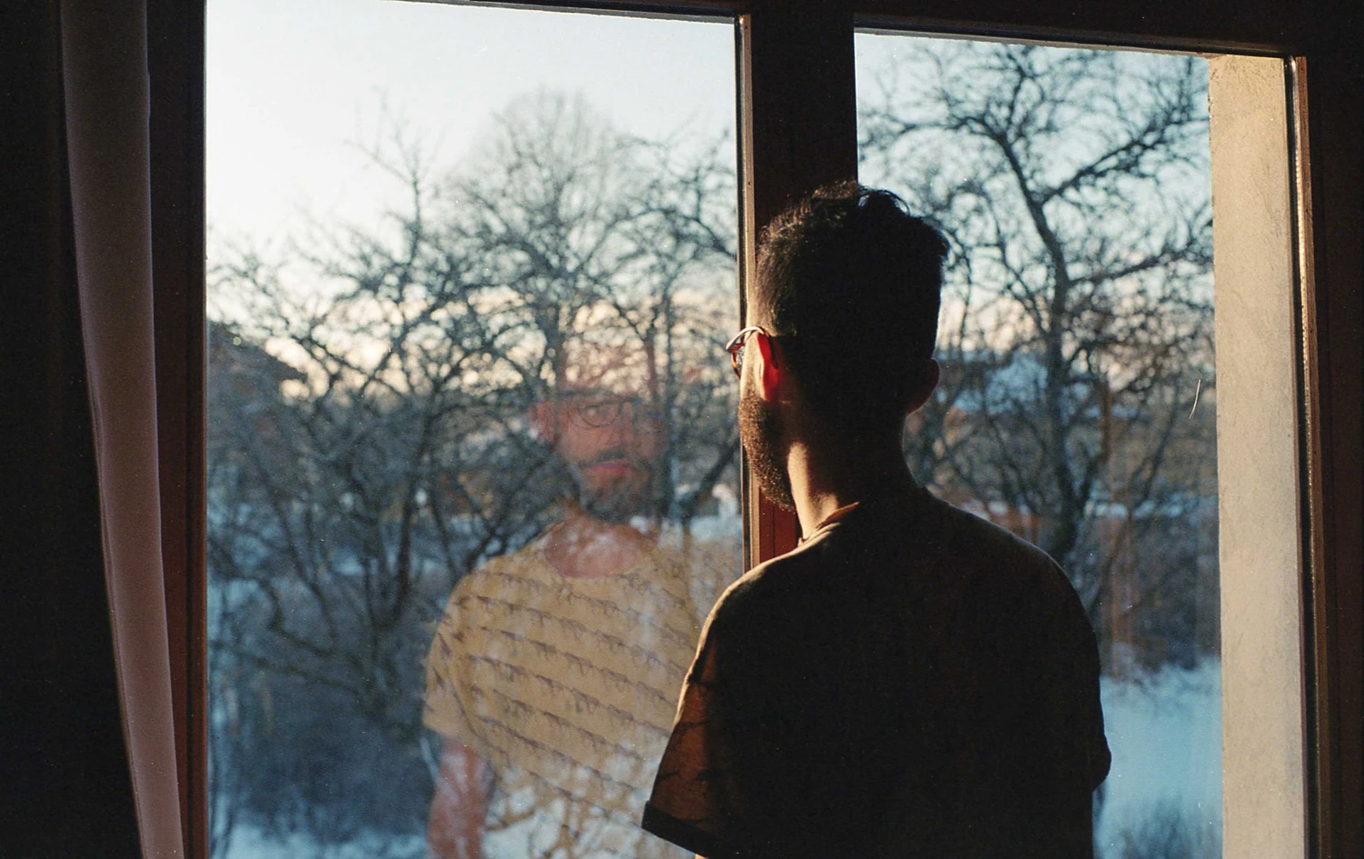 Miroir shot on Fujifilm FujiColor C200 with a Vivitar V50, by Elia