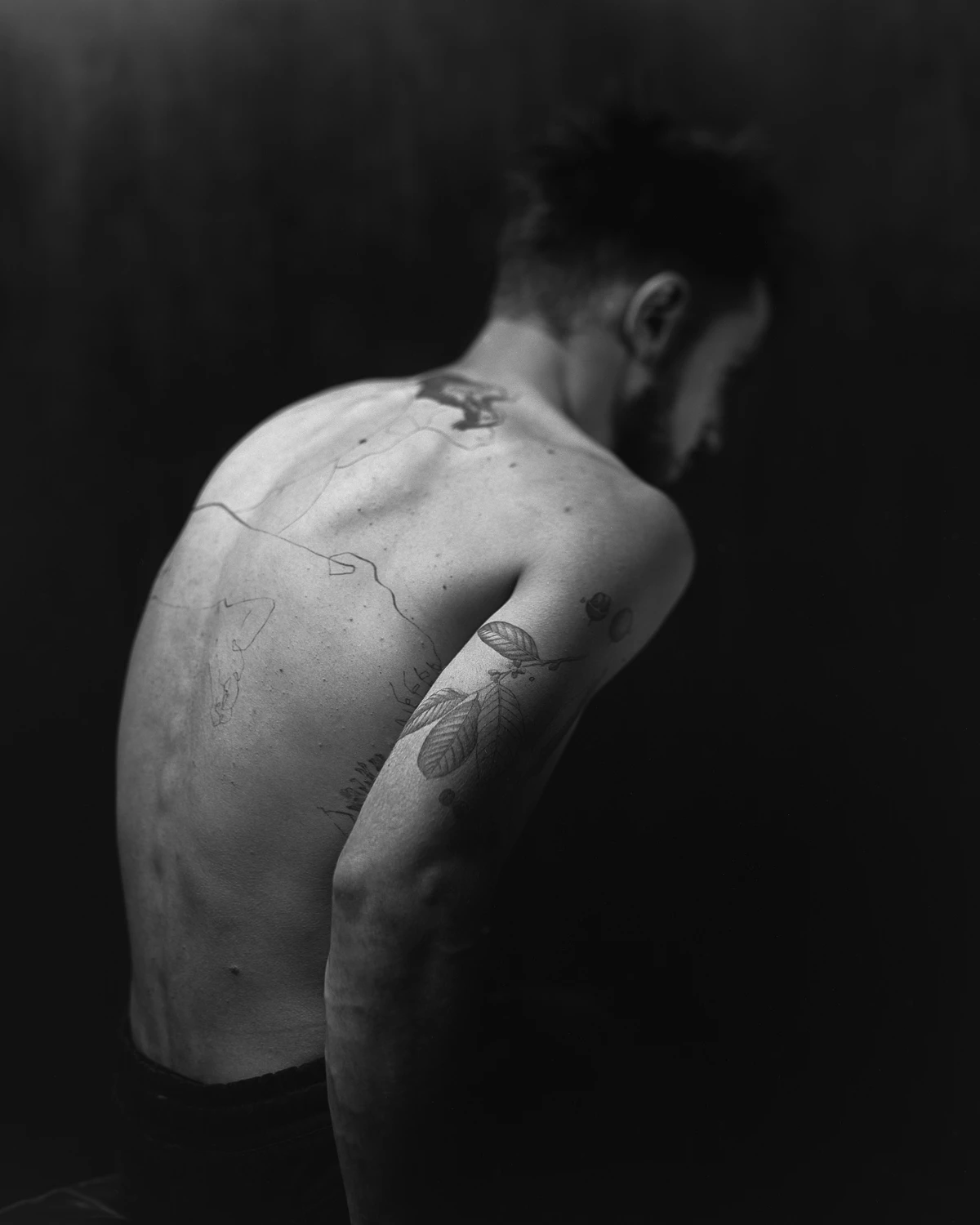 Portrait #011 shot on Fujifilm UM-MA X-Ray Film with a Sinar P, by Matias Farber