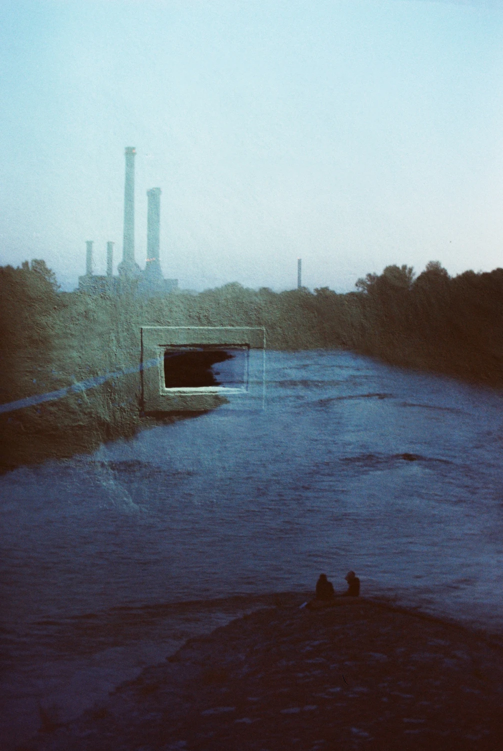 Isar Swap shot on Dubblefilm Pacific 200, developed at Carmencita, by Christian Heidebur