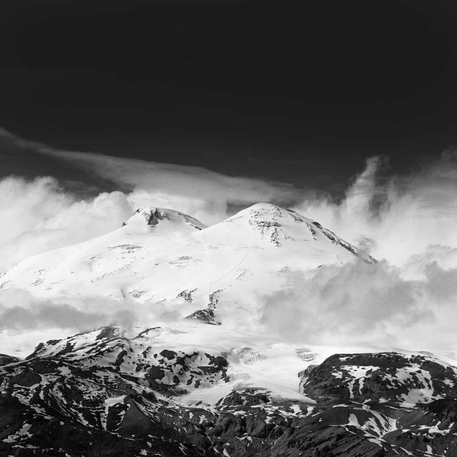 Elbrus shot on Ilford Delta 100 with a Zenza Bronica SQ-Ai, by IF