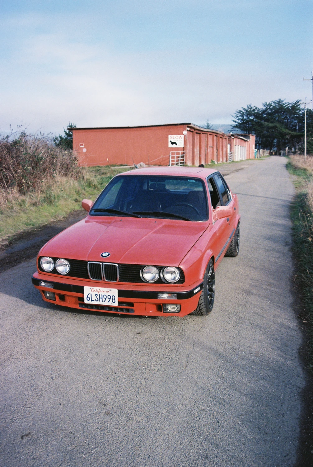 lucas’ e30 sedan shot on Fujifilm Superia X-TRA 400 with a Nikon N50, by Lucas Morace