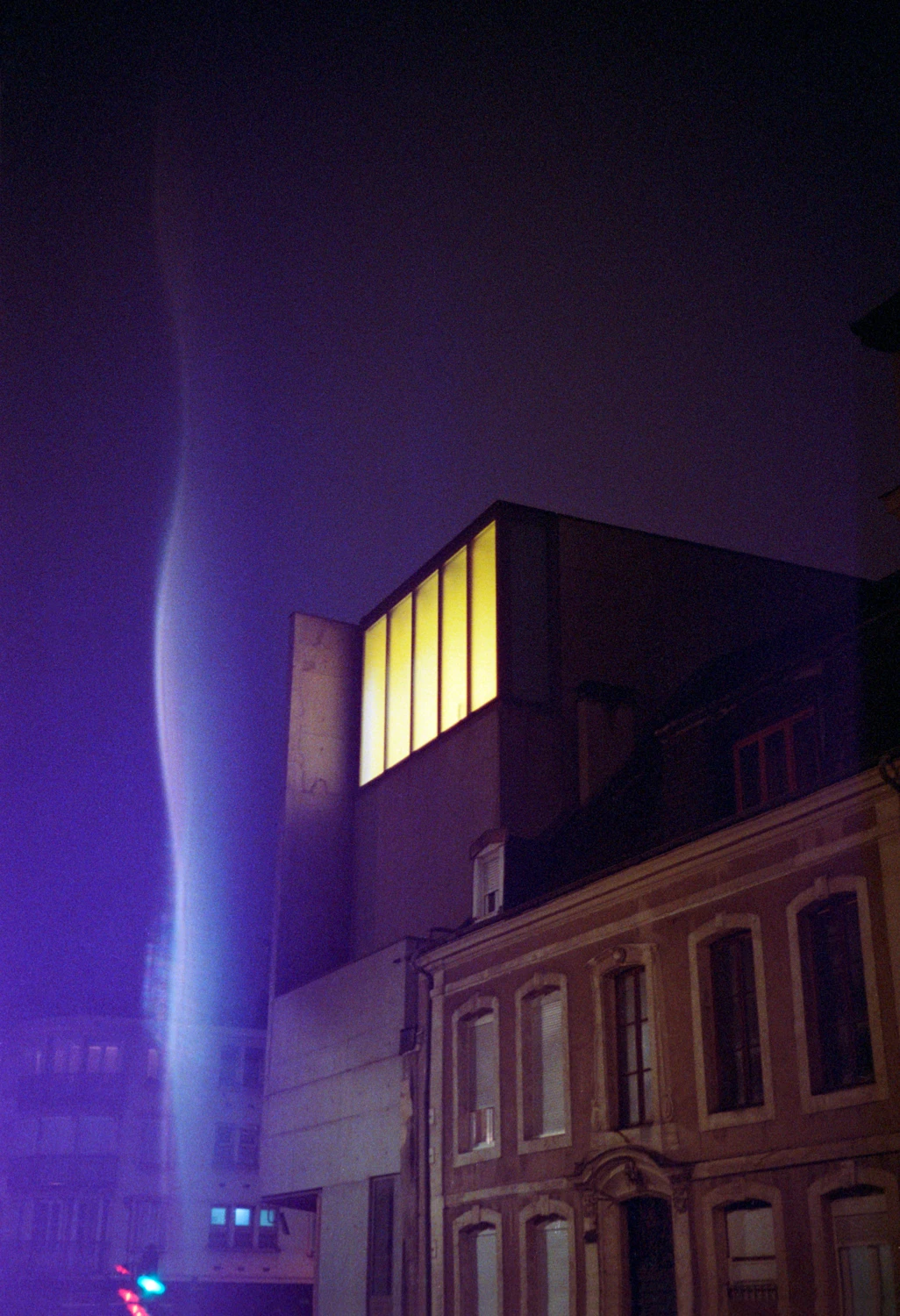 Yellow windows shot on Lomography CN 800 with a Leica M6, developed at Photo Devert, by Art.gentique