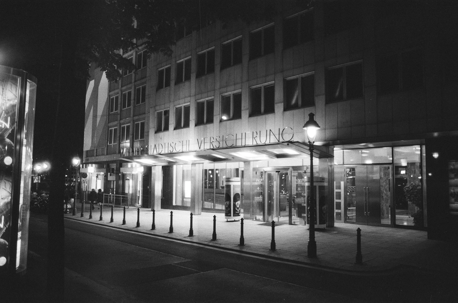night light shot on Agfa APX 400 with a Yashica FX-D SE Quartz, by reflects_a_moment