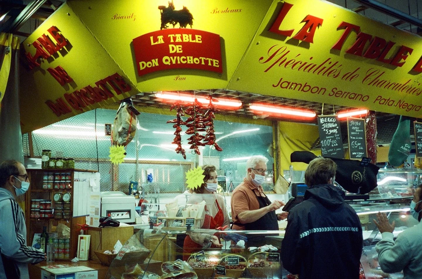 Morning market shot on Cinestill 400D with a Minolta, by ARGENTEURS