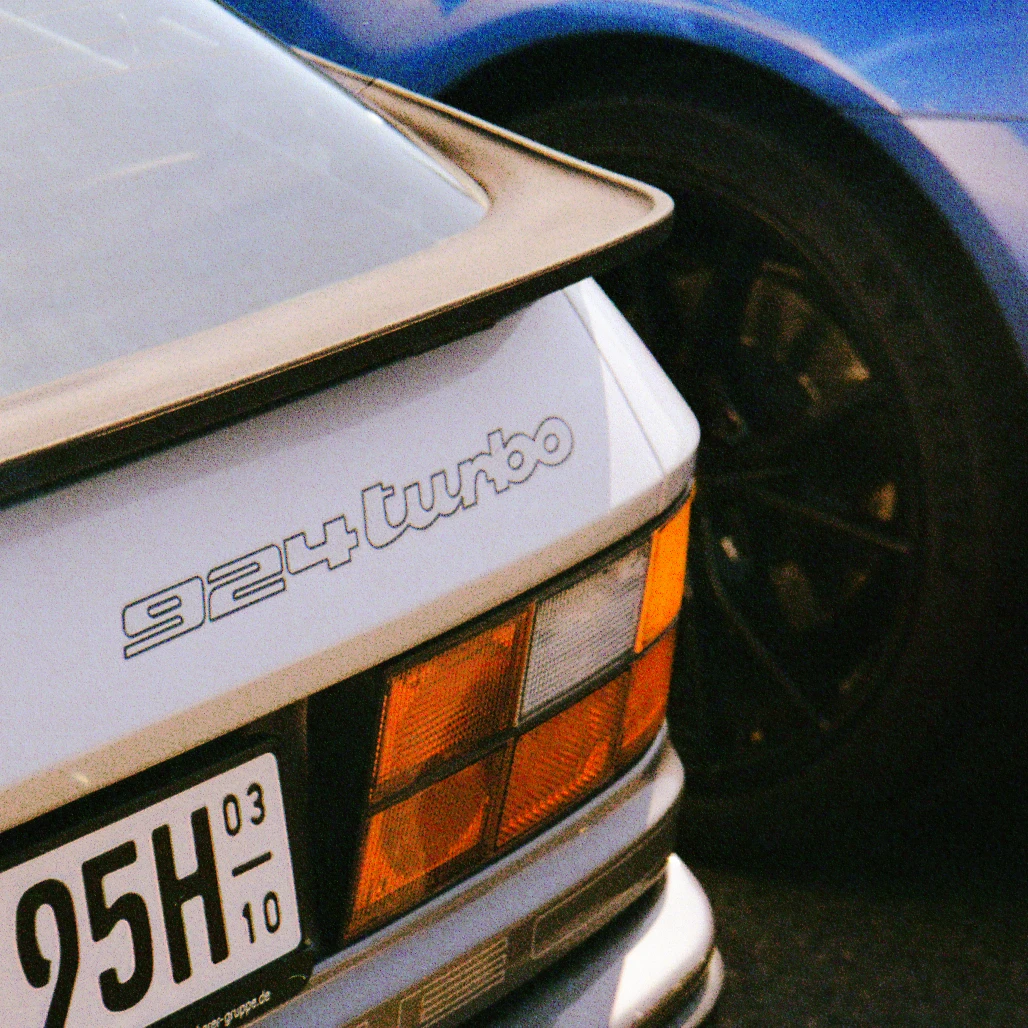 gotta go fast shot on Dubblefilm Bubblegum 200 with a Minolta Dynax 7000i, developed at dipixelprinter, by Lukas