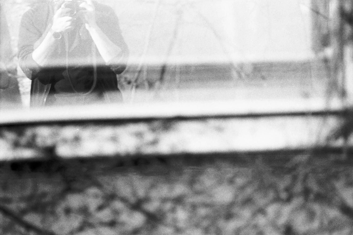 Eyes without a face shot on Ilford HP5 Plus 400 with a Nikon F301, by Rafa Silva